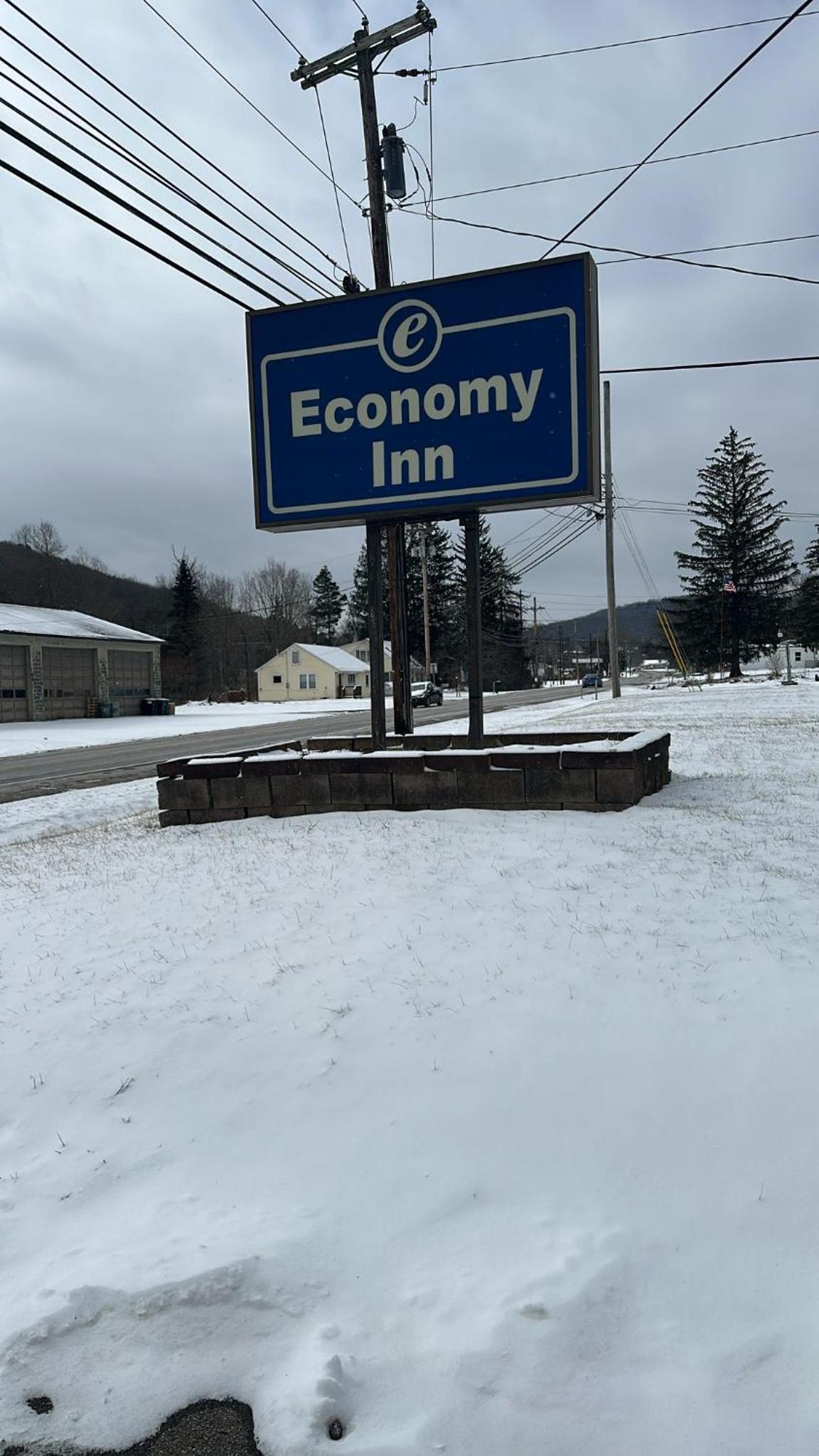 Economy Inn photo 3