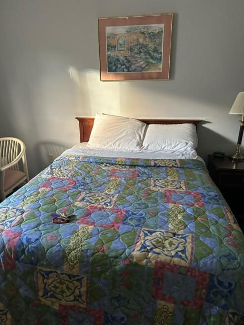 Economy Inn photo 4