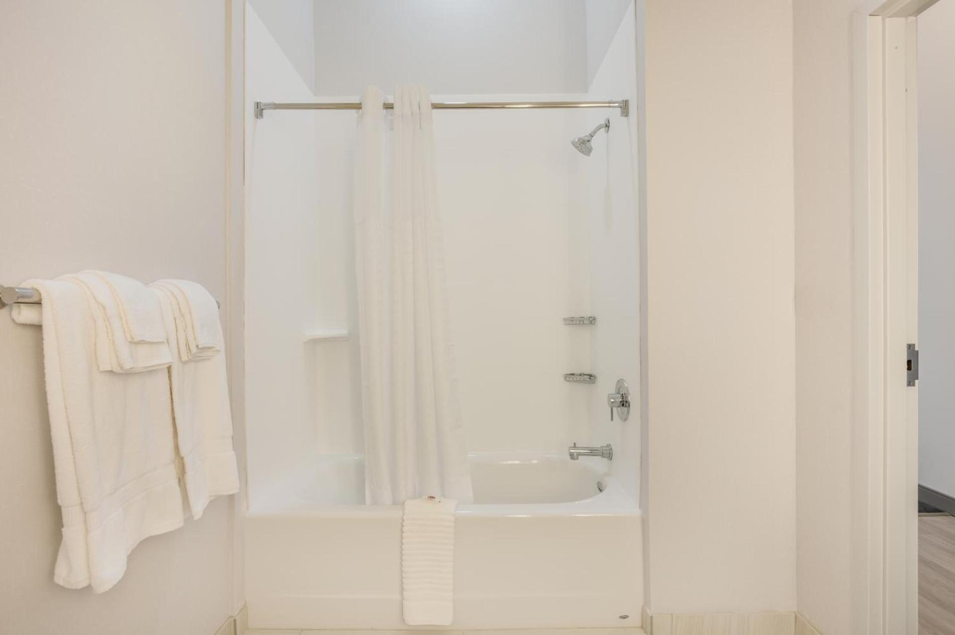 Comfort Inn & Suites Gaylord photo 50