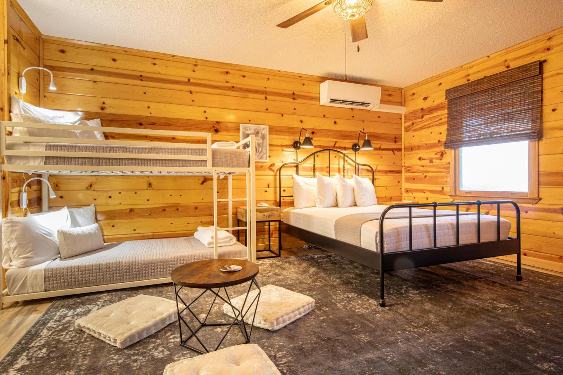 Mount Mitchell Eco Retreat photo 60