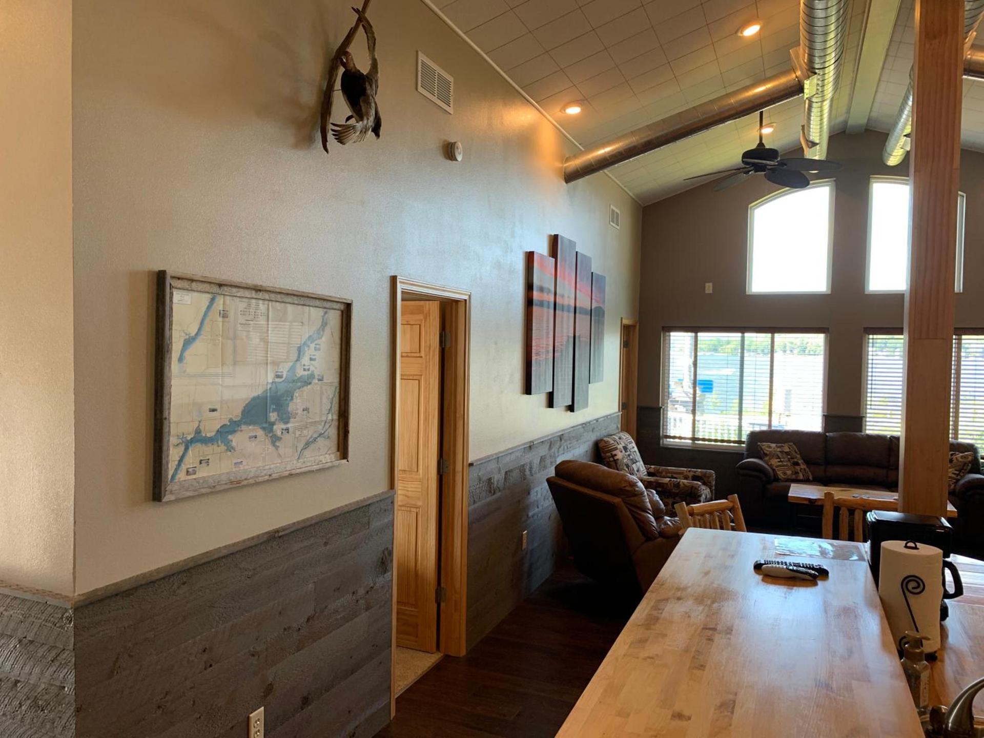 Luckys Lodge photo 57