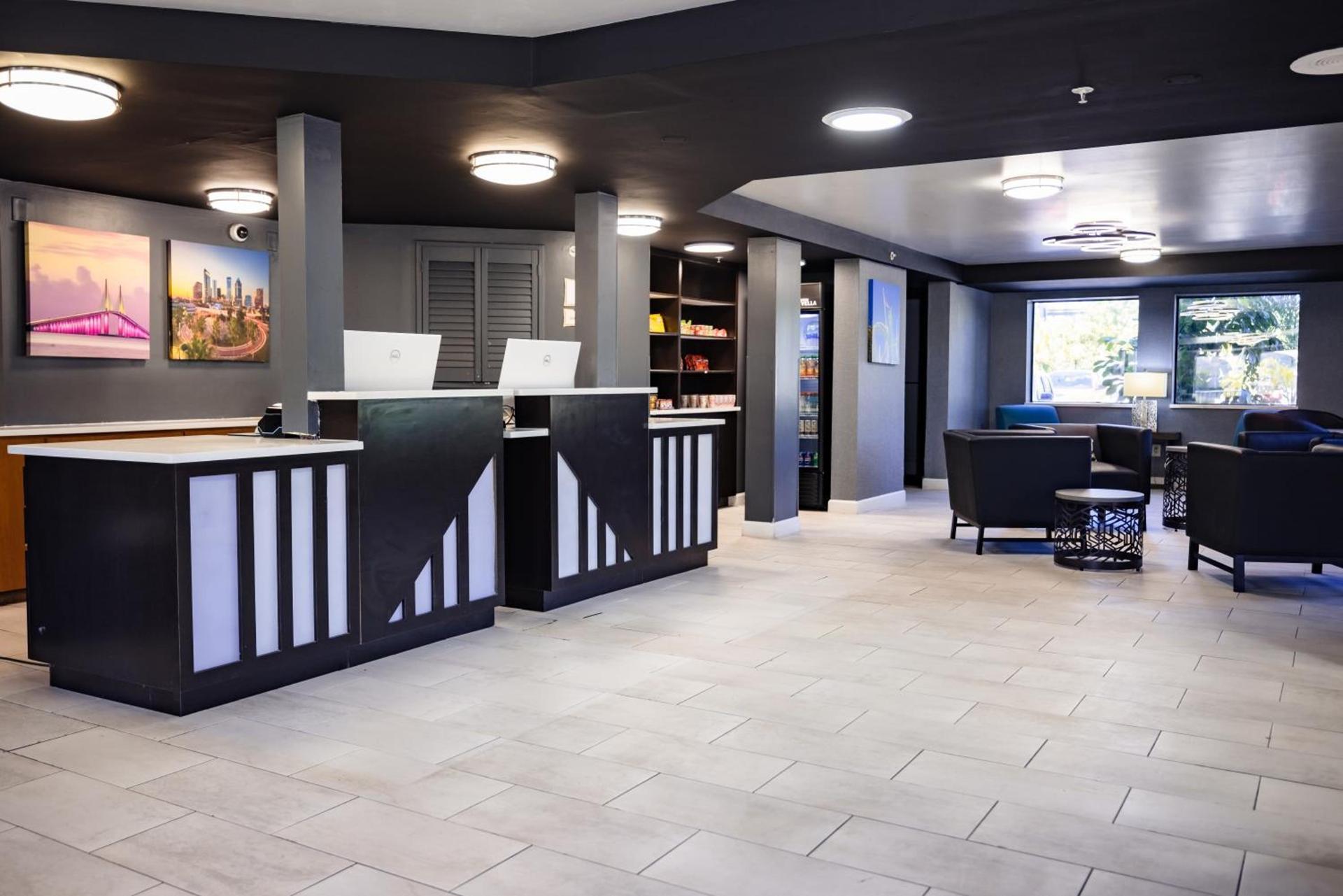La Quinta Inn by Wyndham Tampa Near Busch Gardens photo 33