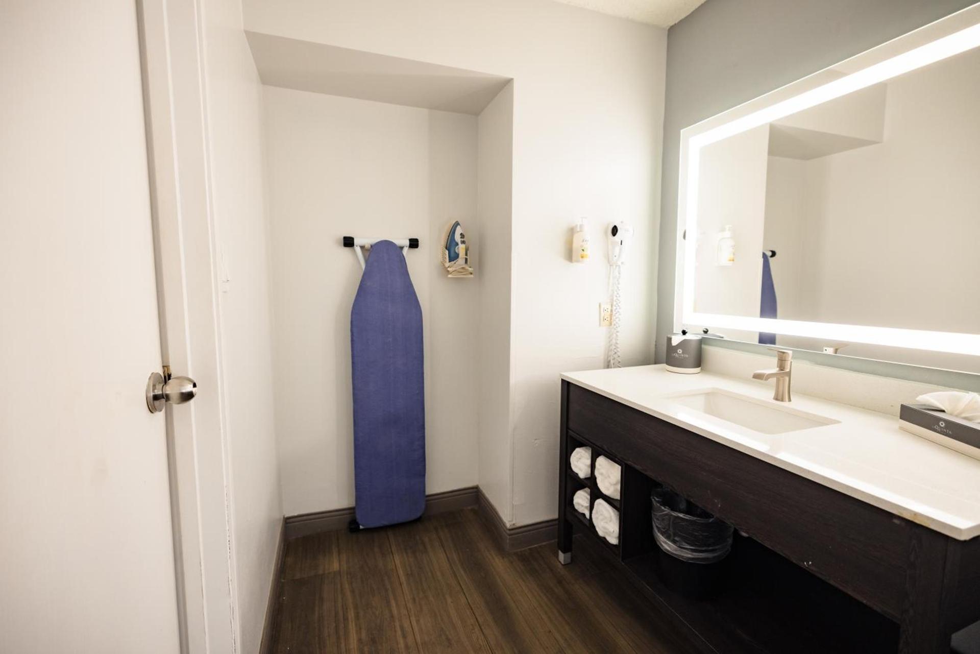 La Quinta Inn by Wyndham Tampa Near Busch Gardens photo 50