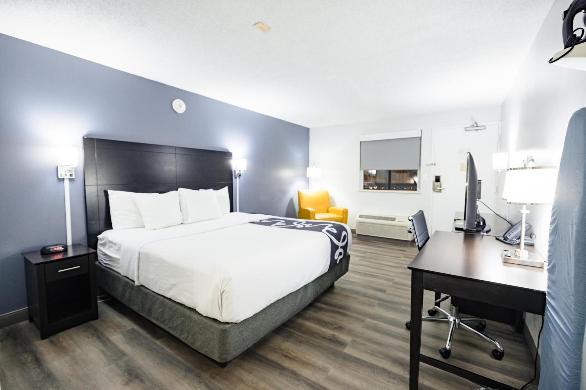 La Quinta Inn by Wyndham Tampa Near Busch Gardens photo 53