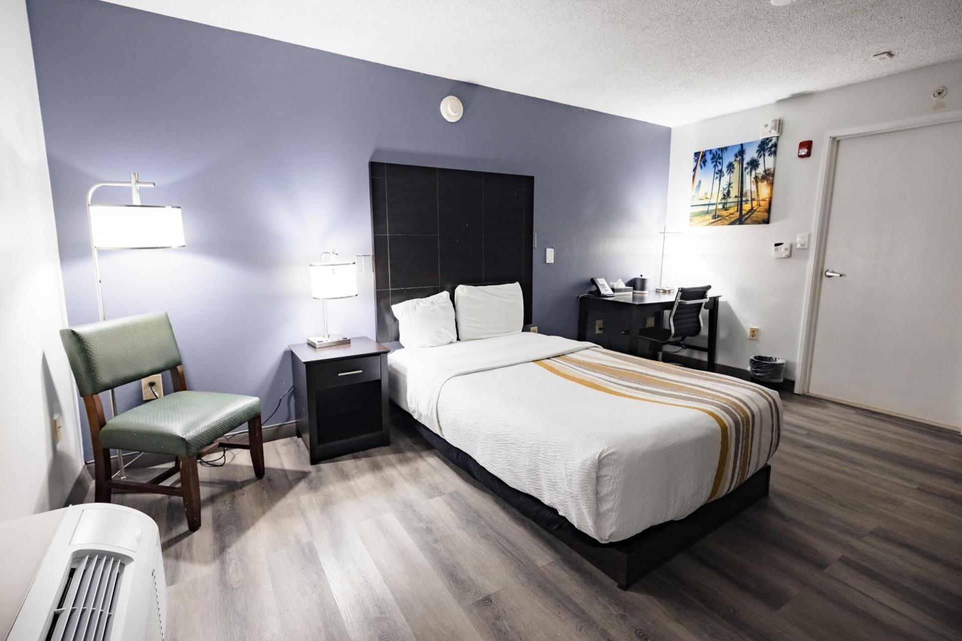 La Quinta Inn by Wyndham Tampa Near Busch Gardens photo 56