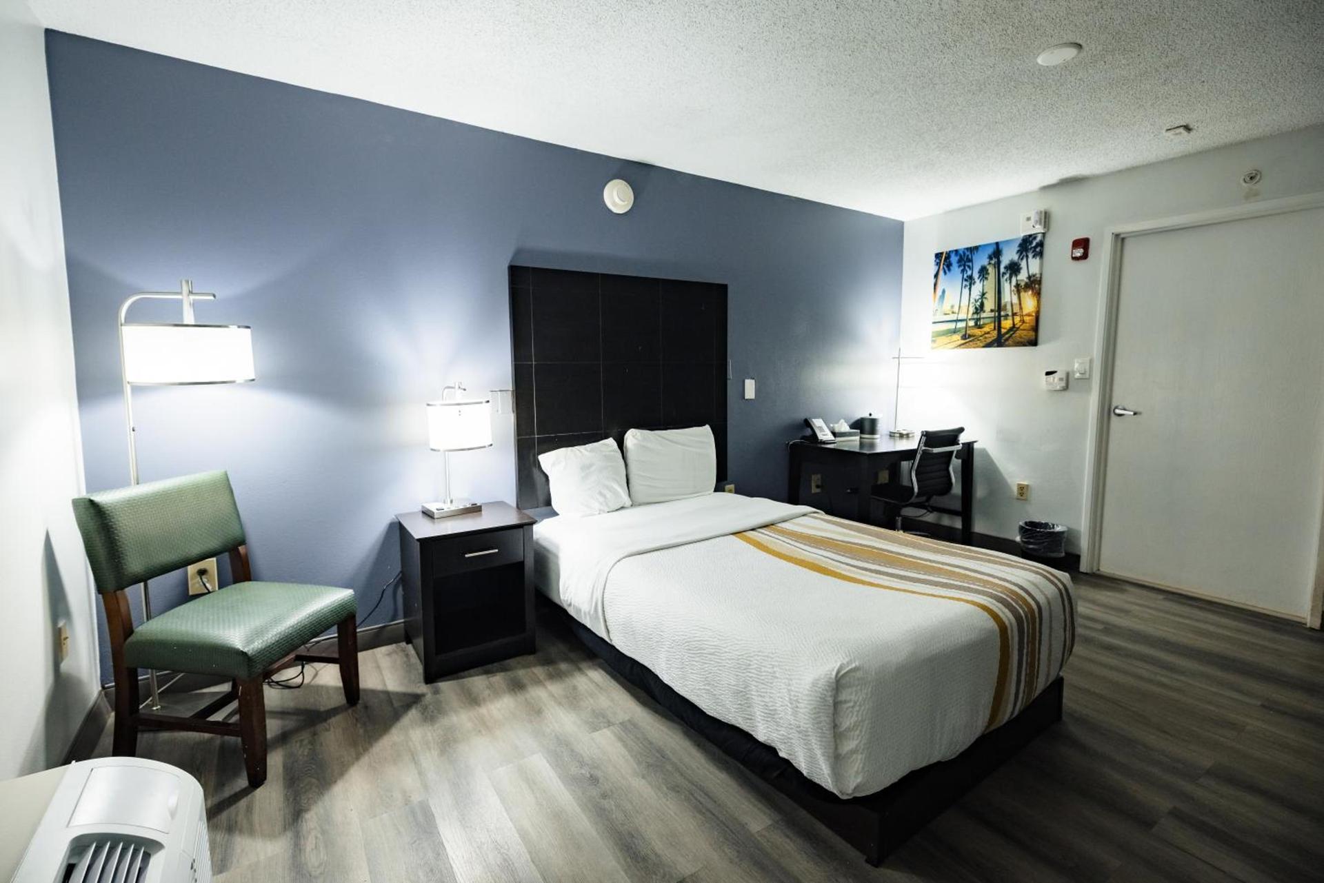 La Quinta Inn by Wyndham Tampa Near Busch Gardens photo 55