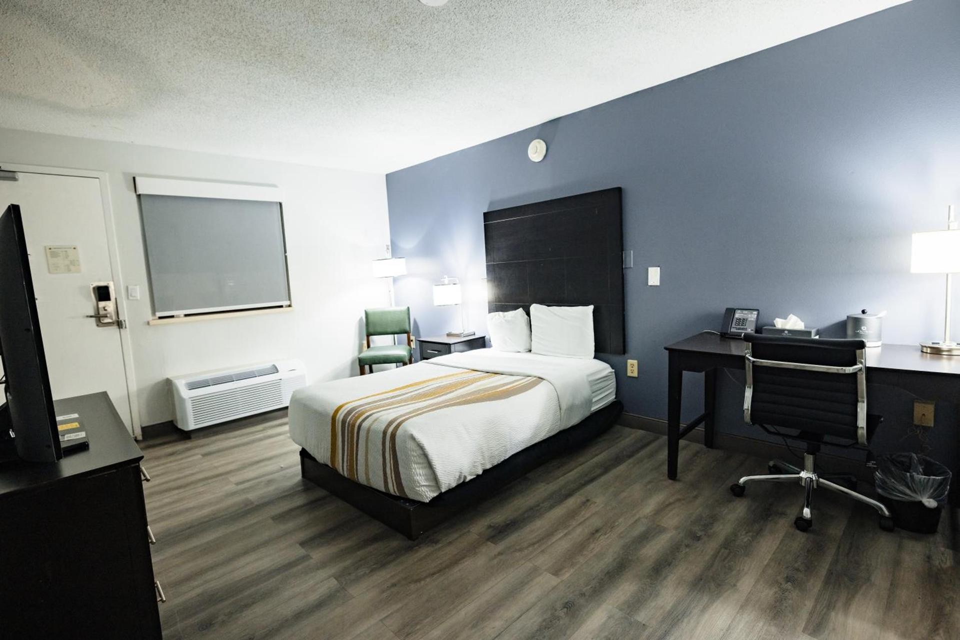 La Quinta Inn by Wyndham Tampa Near Busch Gardens photo 58