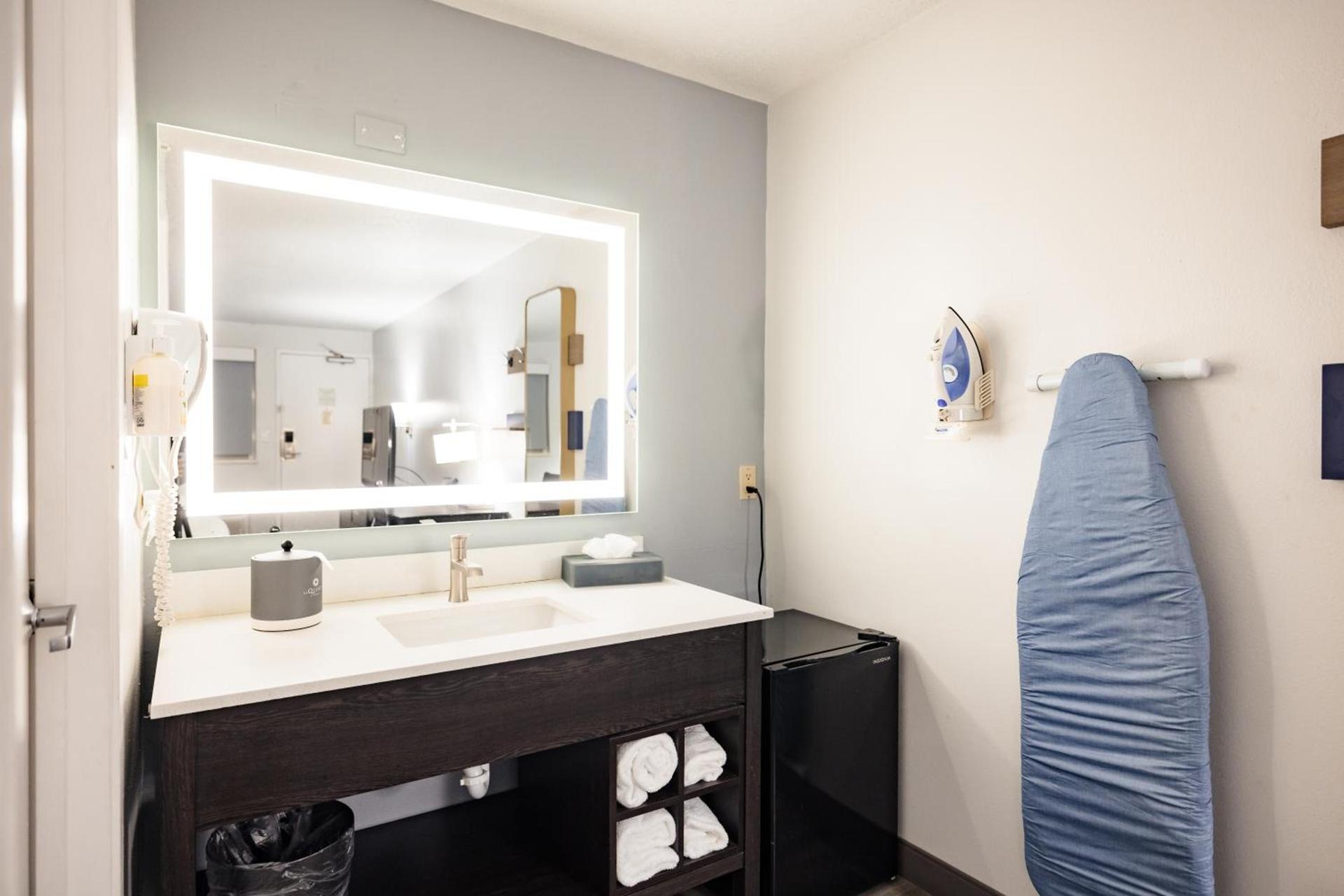 La Quinta Inn by Wyndham Tampa Near Busch Gardens photo 61