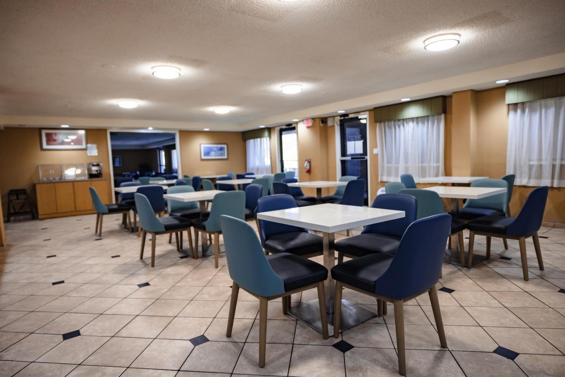 La Quinta Inn by Wyndham Tampa Near Busch Gardens photo 79