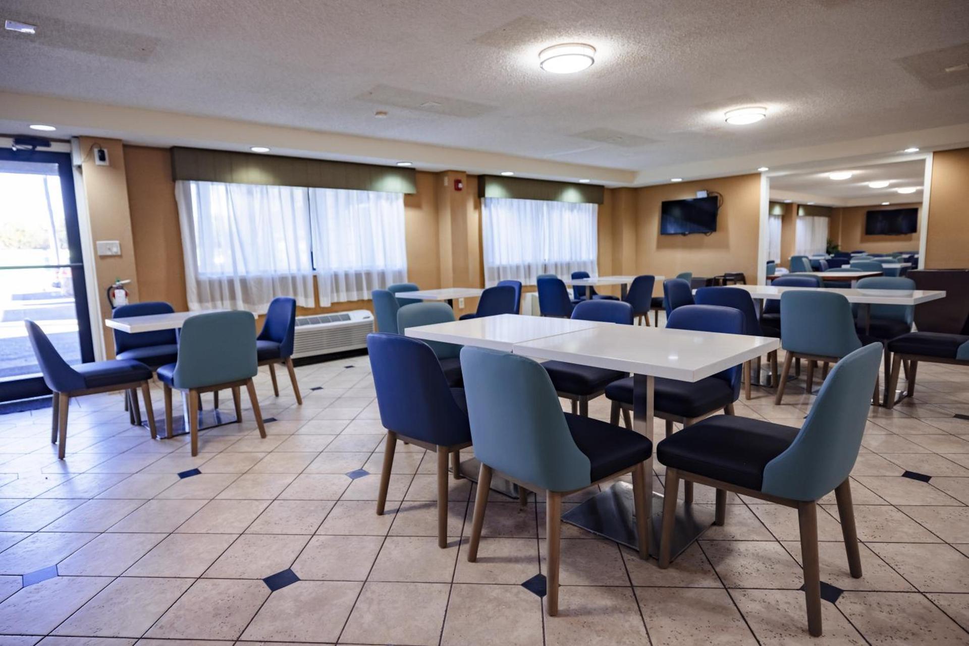 La Quinta Inn by Wyndham Tampa Near Busch Gardens photo 77