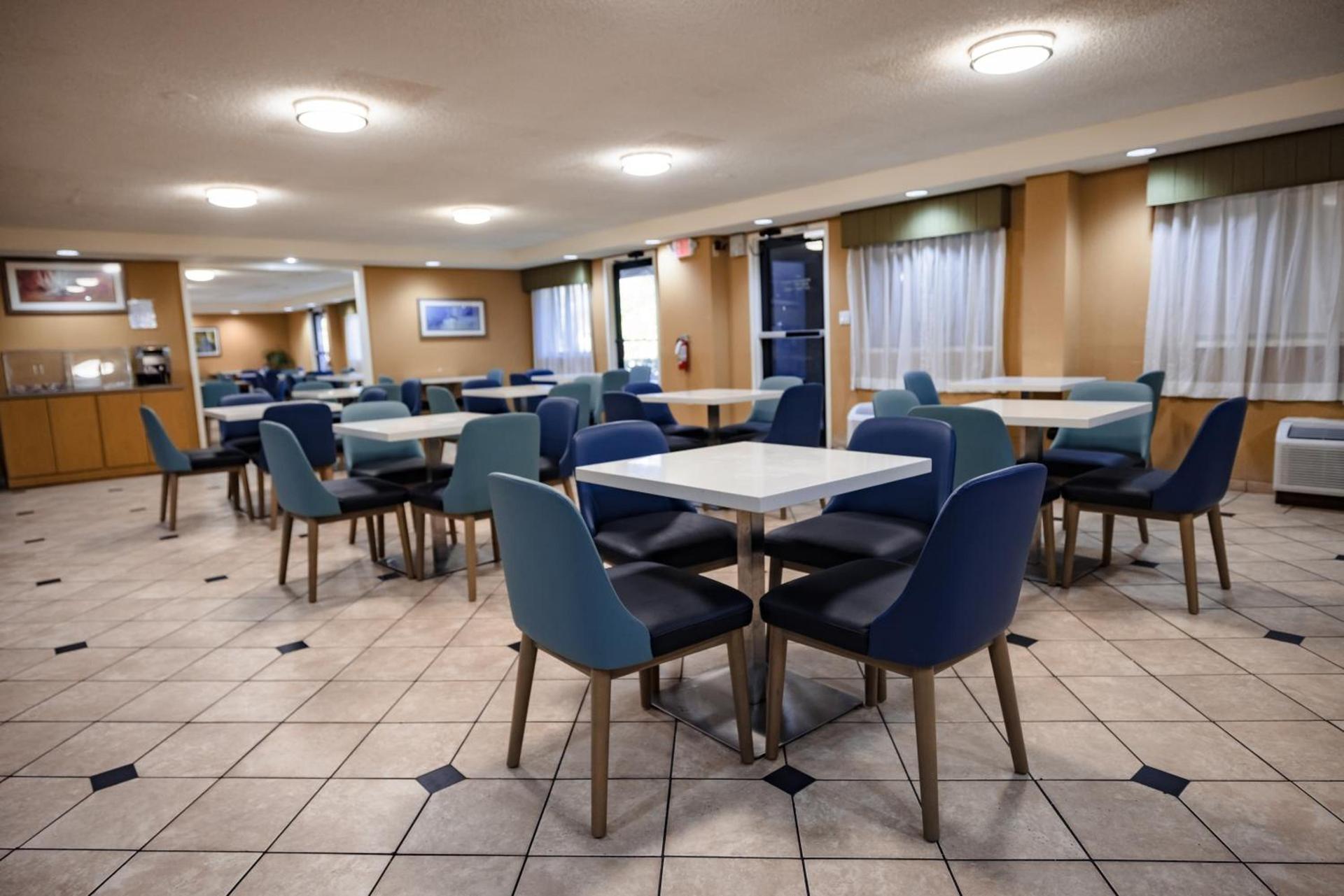 La Quinta Inn by Wyndham Tampa Near Busch Gardens photo 82