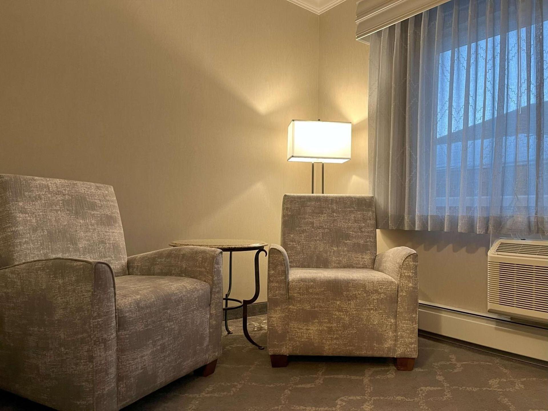 Best Western Plus Silver Saddle Inn photo 37