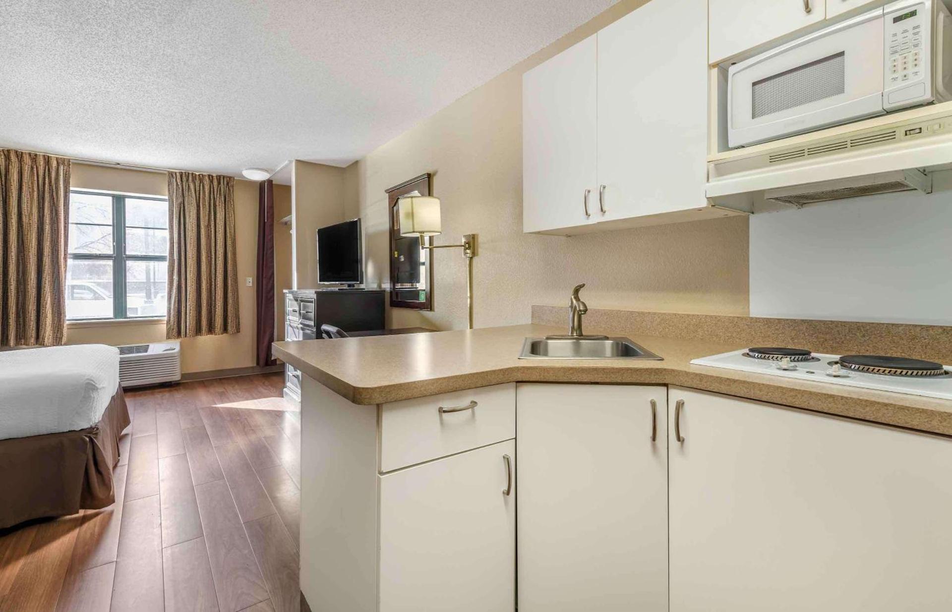 Extended Stay America Suites - Minneapolis - Maple Grove photo 10