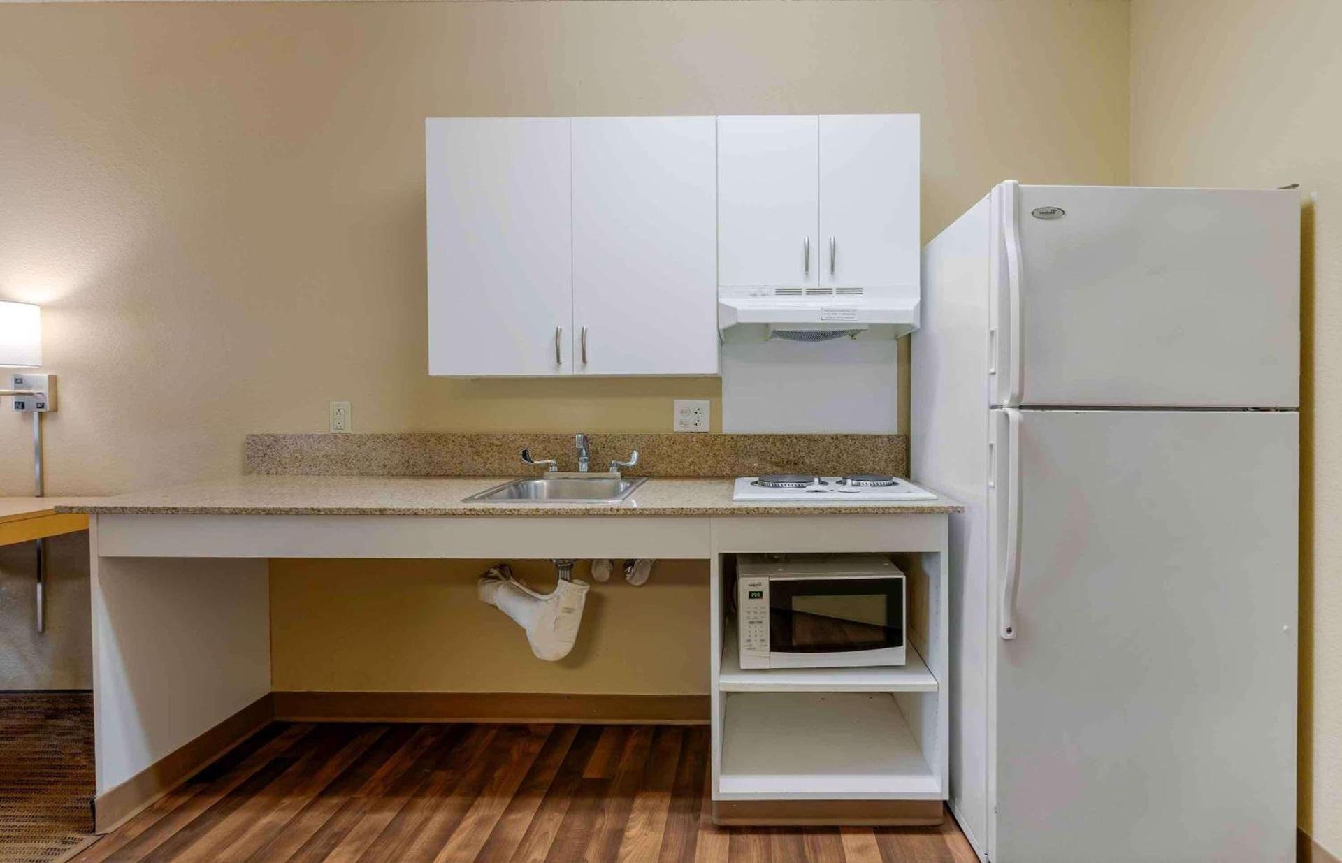 Extended Stay America Suites - Minneapolis - Maple Grove photo 12
