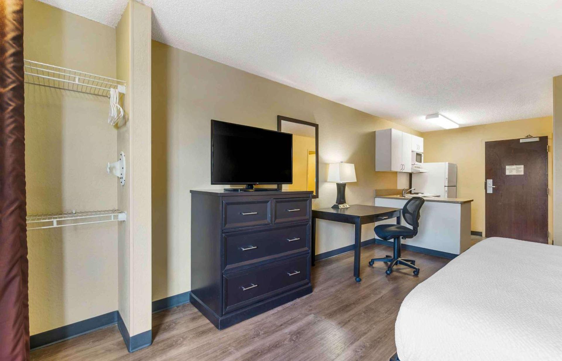 Extended Stay America Select Suites - Tampa - North - USF - Attractions photo 16