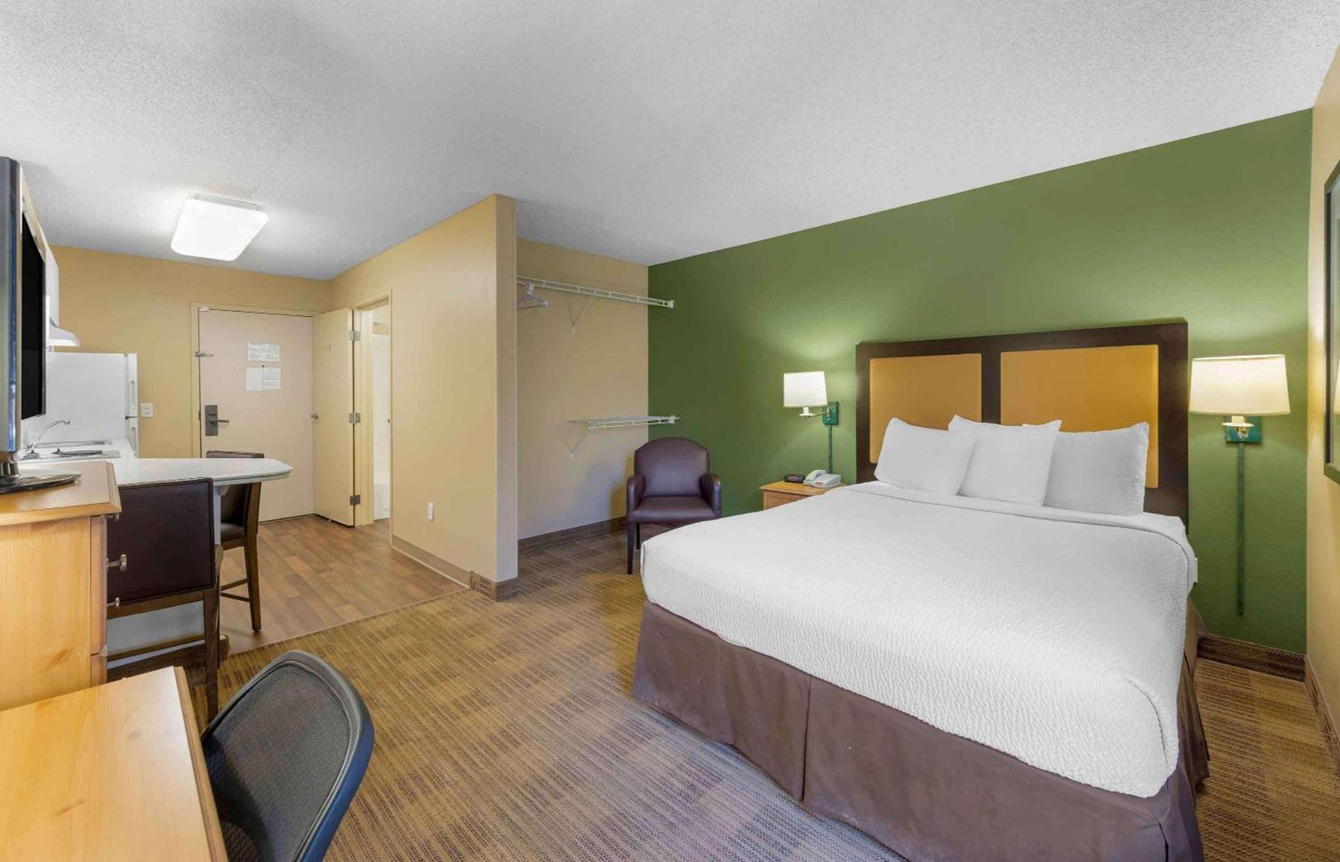 Extended Stay America Suites - Auburn Hills - University Drive photo 11