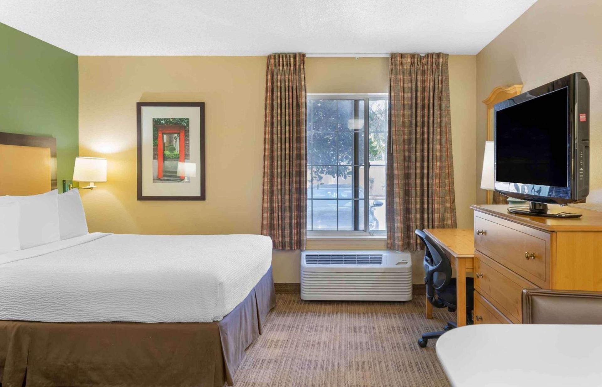 Extended Stay America Suites - Auburn Hills - University Drive photo 12