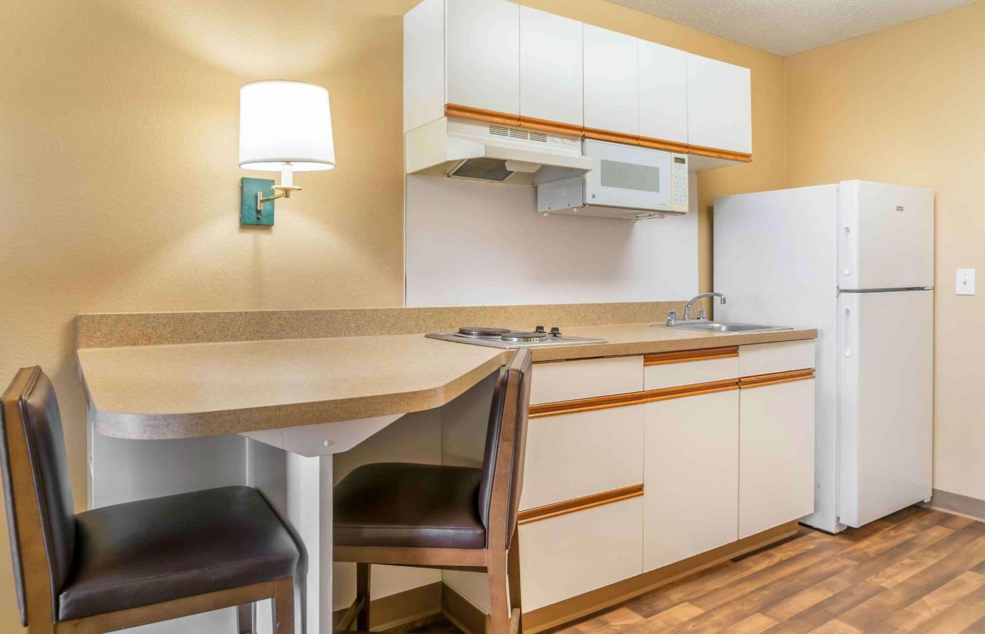 Extended Stay America Suites - Auburn Hills - University Drive photo 17