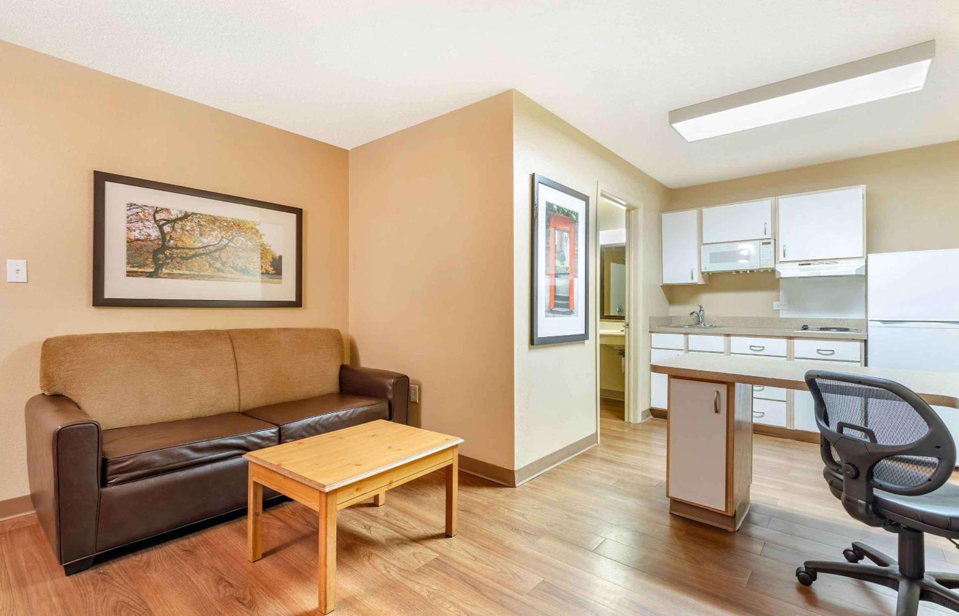 Hawthorn Extended Stay by Wyndham DFW Airport North photo 35