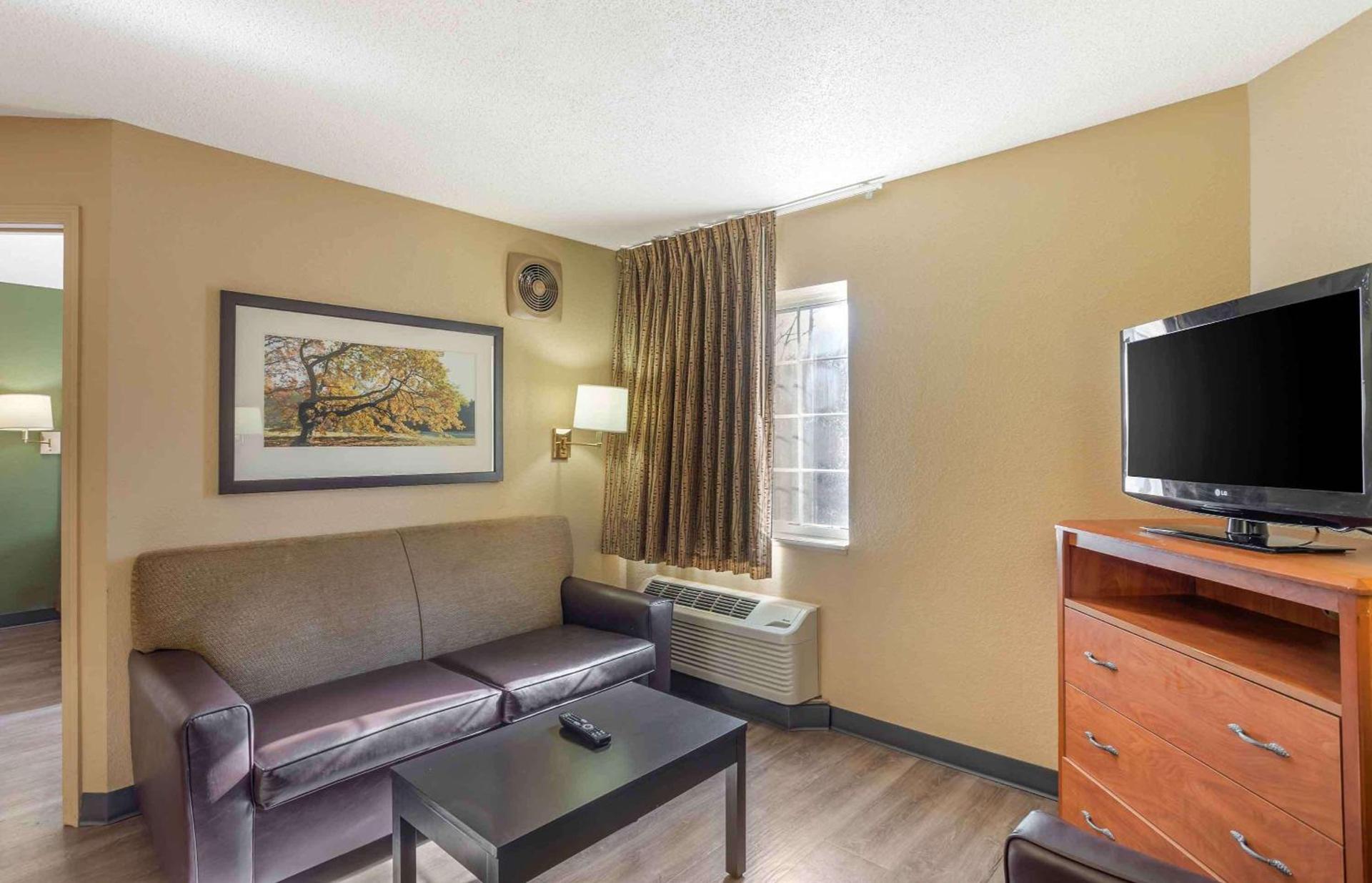 Hawthorn Extended Stay by Wyndham DFW Airport North photo 38