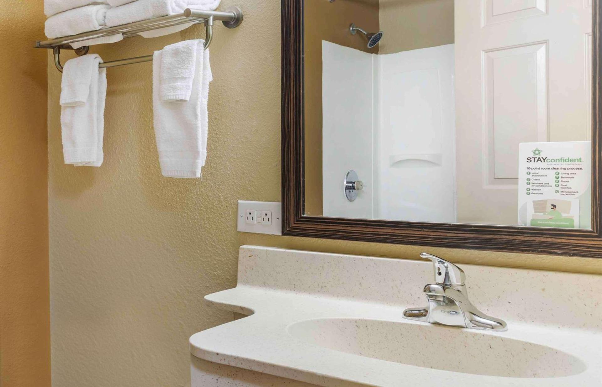Hawthorn Extended Stay by Wyndham DFW Airport North photo 44