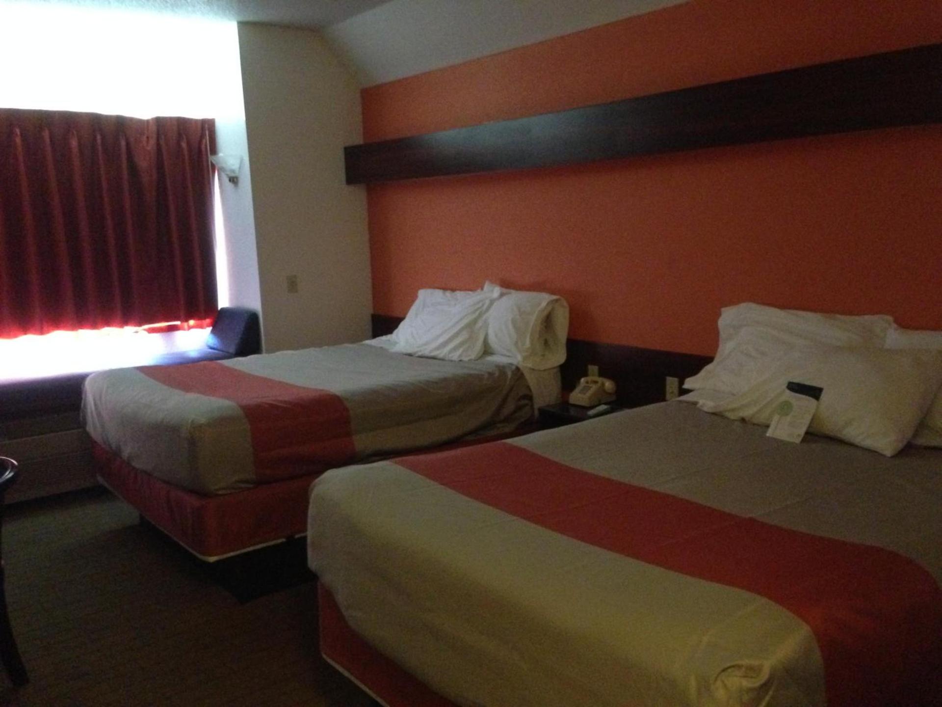 Motel 6-Olathe, KS photo 32