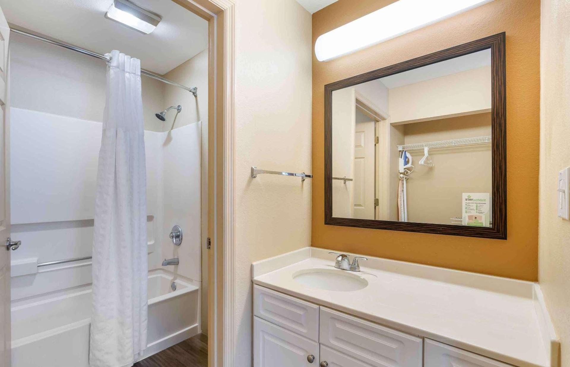 Extended Stay America Suites - Orlando - Lake Buena Vista photo 25