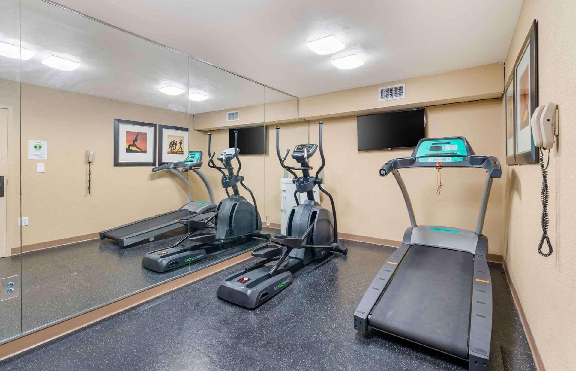 Extended Stay America Suites - Orlando - Lake Buena Vista photo 28