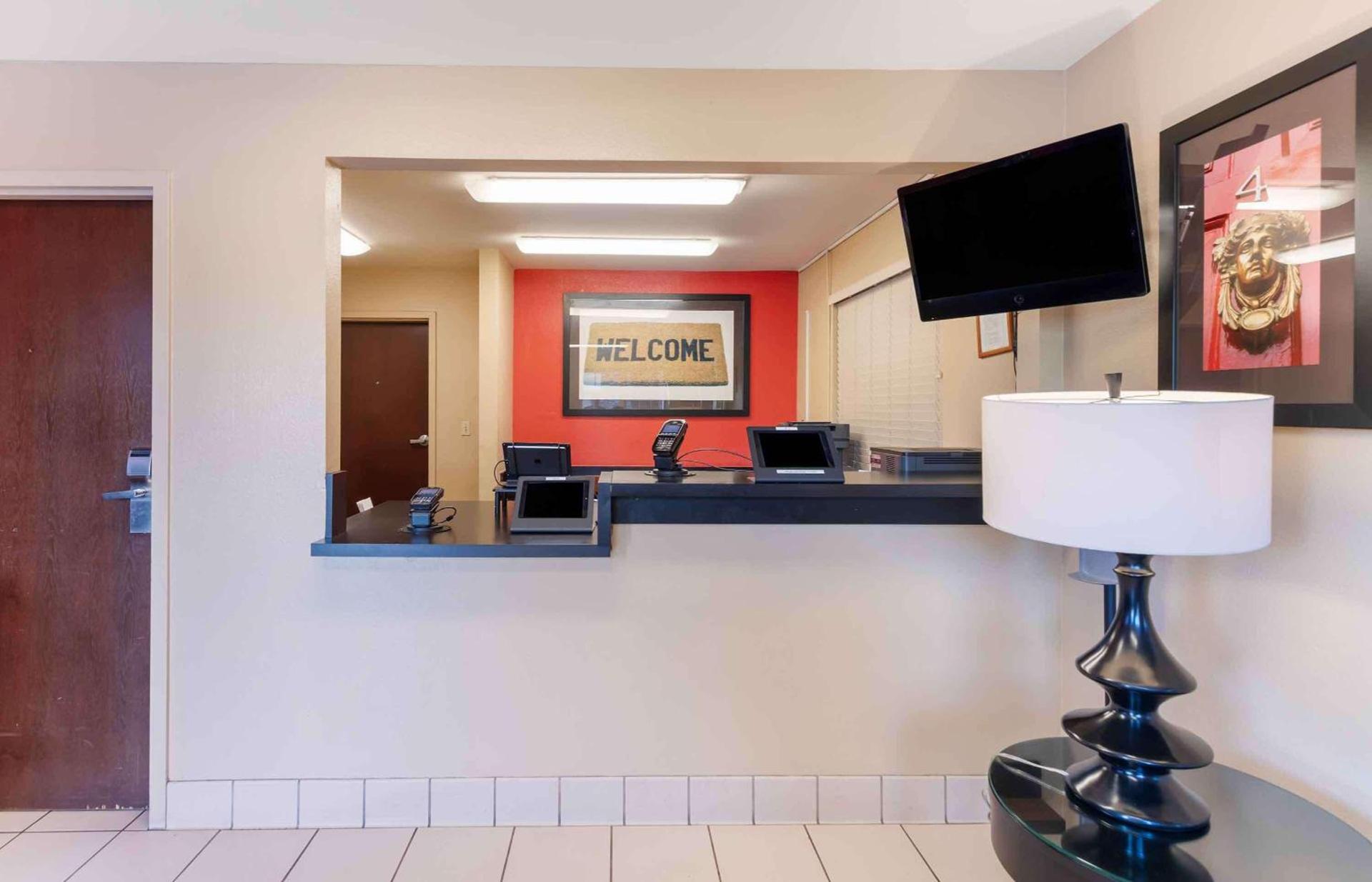 Studio 6 Suites Fresno North CA photo 4