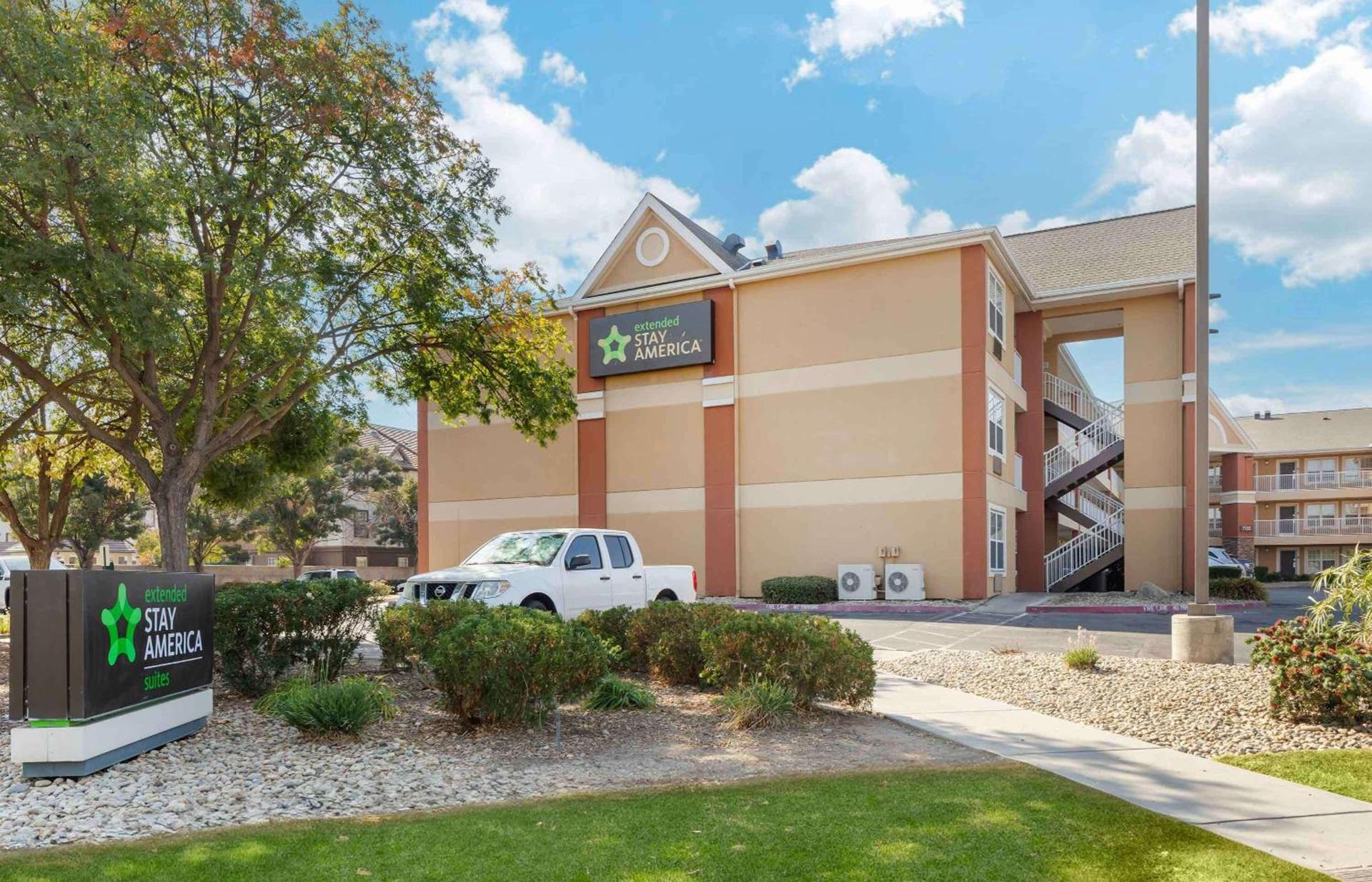 Studio 6 Suites Fresno North CA photo 3