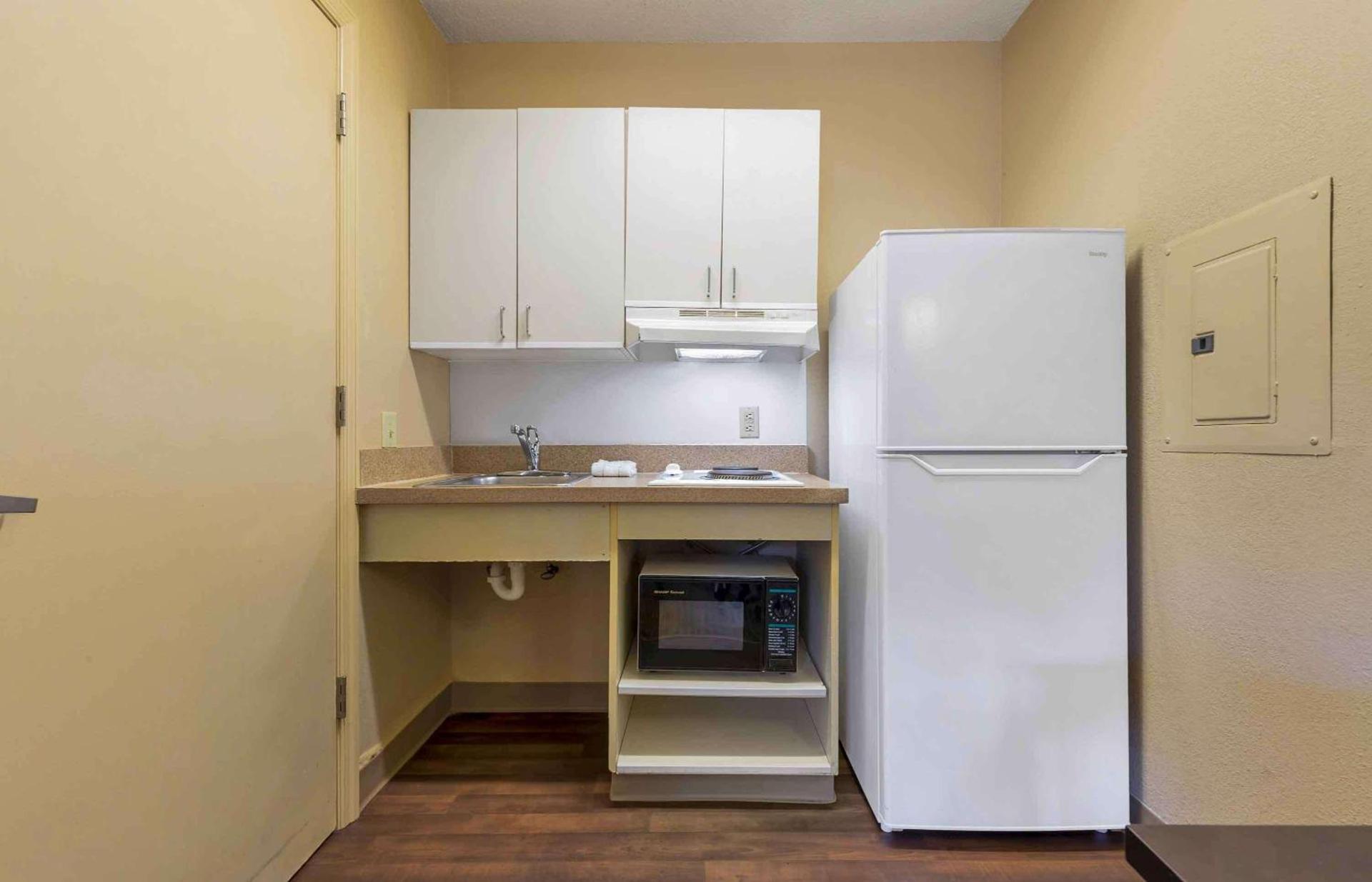 Studio 6 Suites Fresno North CA photo 15