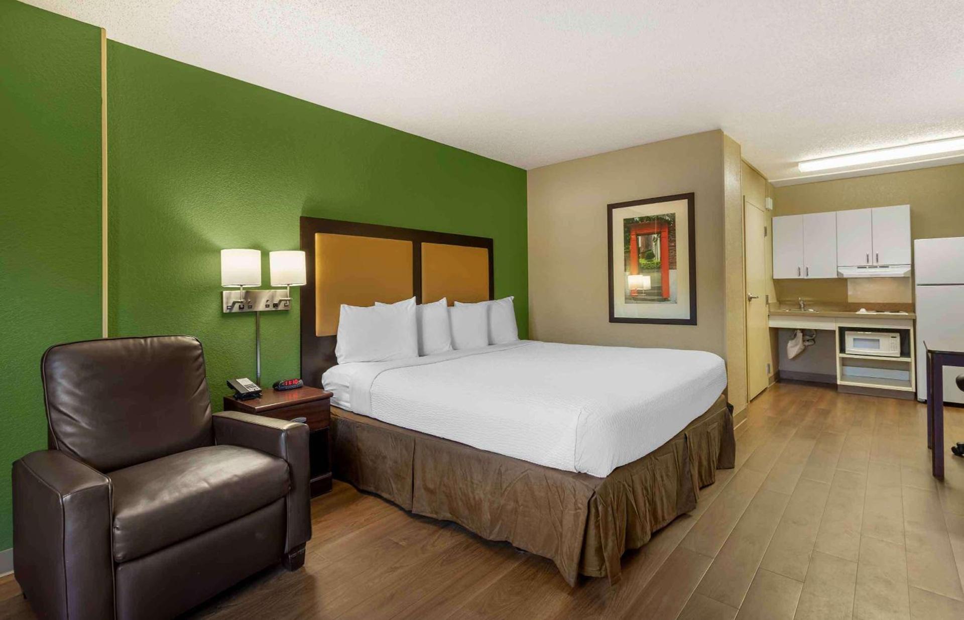 Studio 6 Suites Fresno North CA photo 20