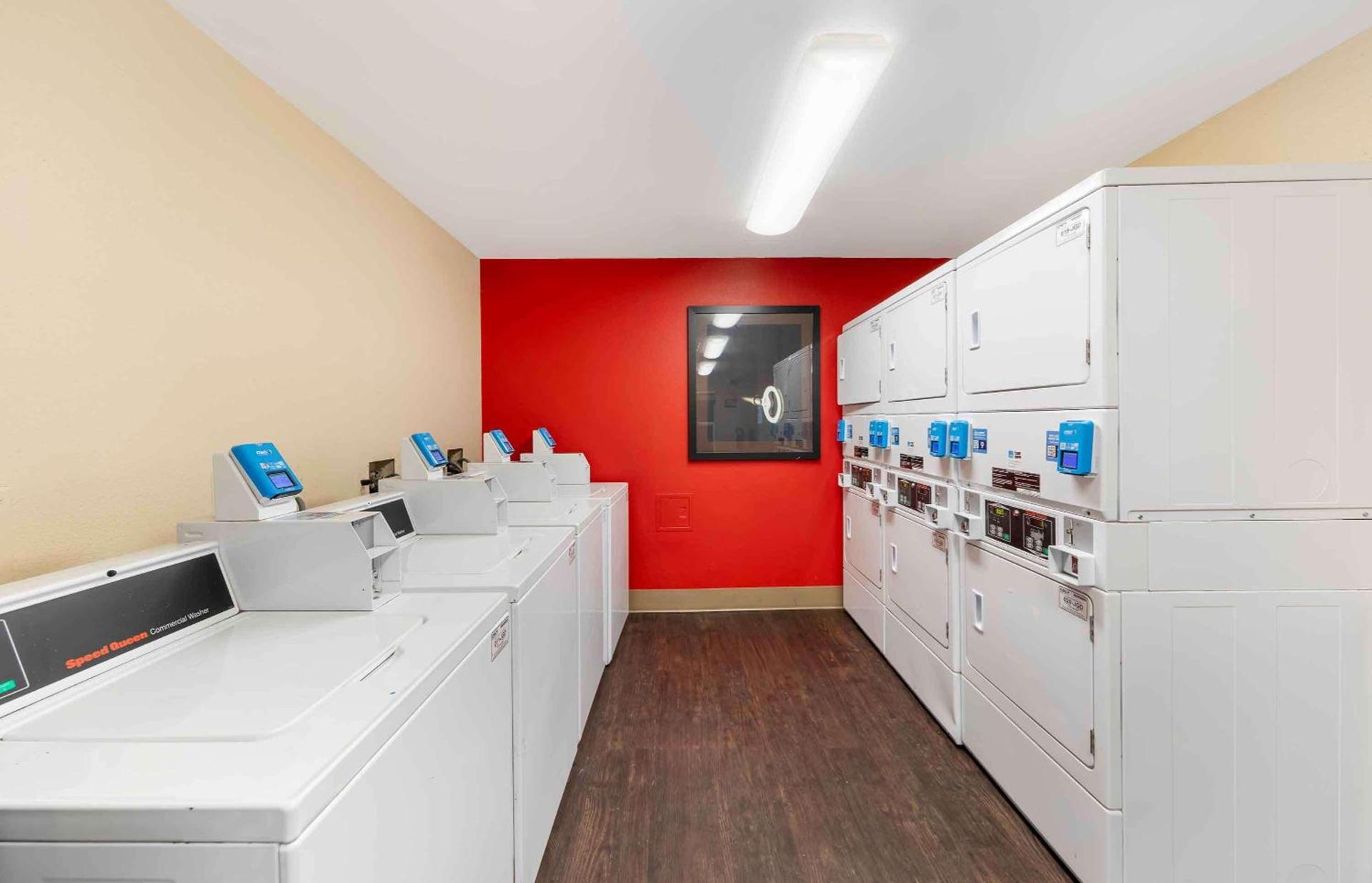 Studio 6 Suites Fresno North CA photo 37