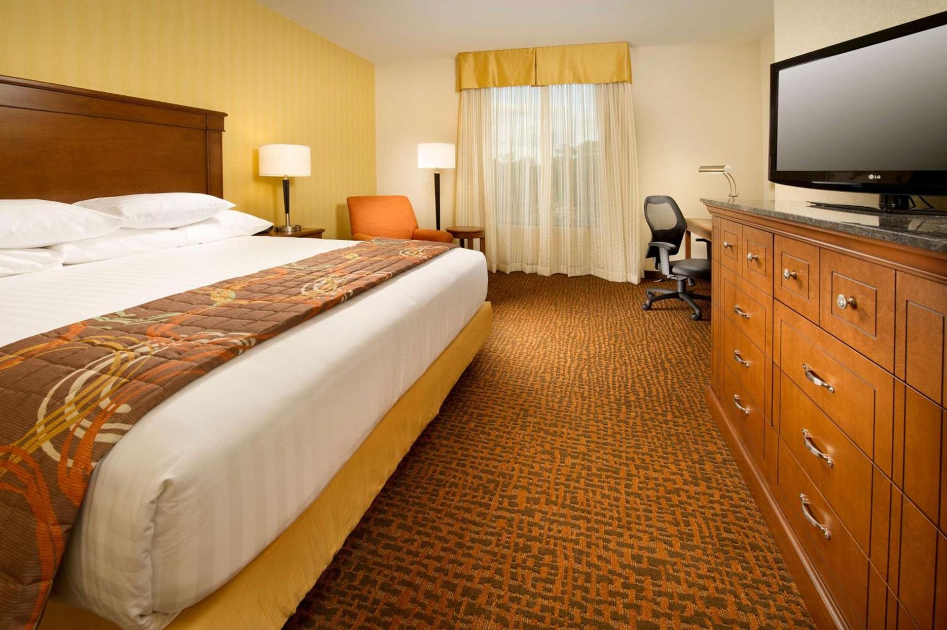 Drury Plaza Hotel Valdosta photo 8