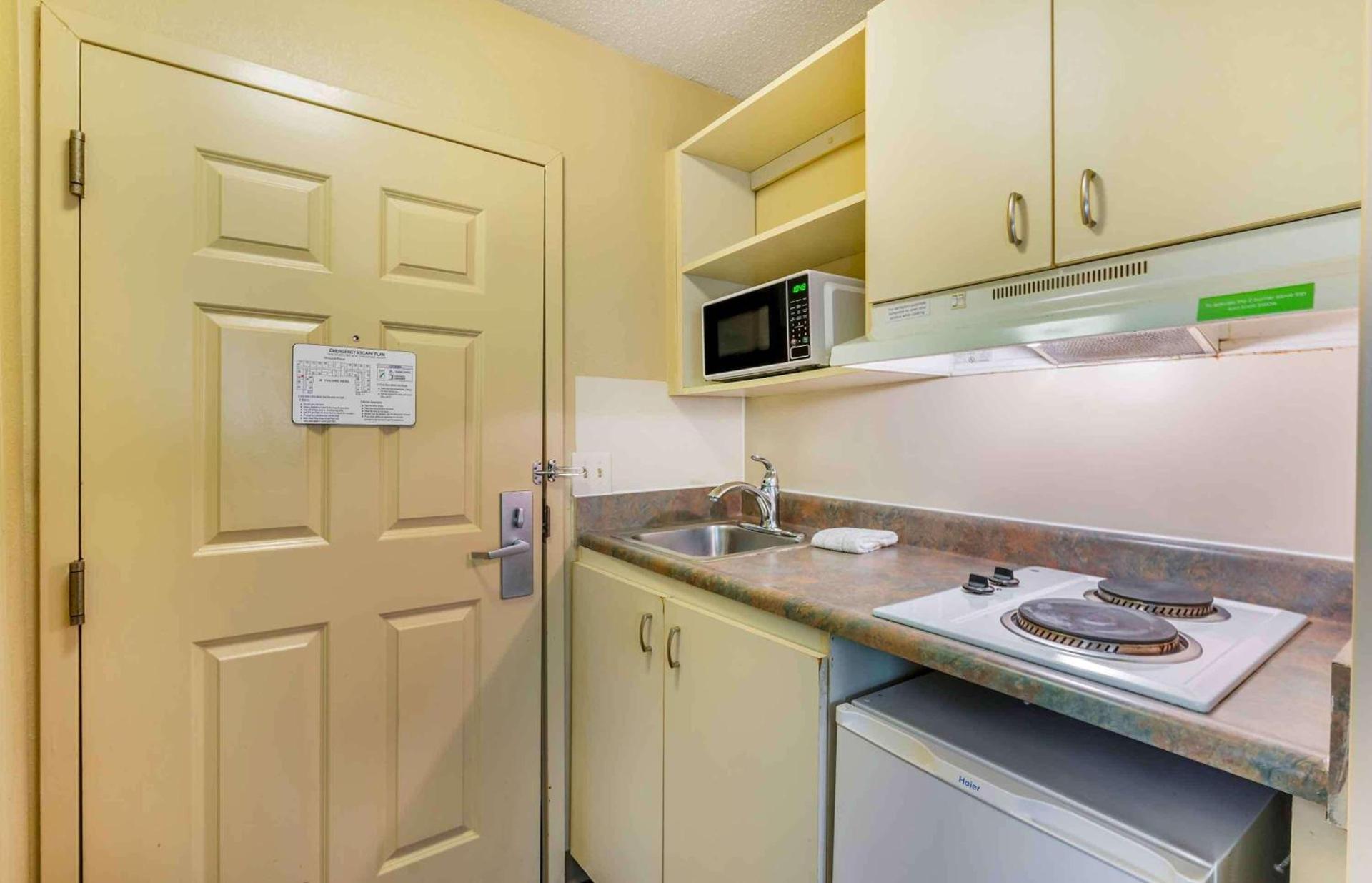 Extended Stay America Select Suites - Chesapeake - Churchland Blvd photo 10
