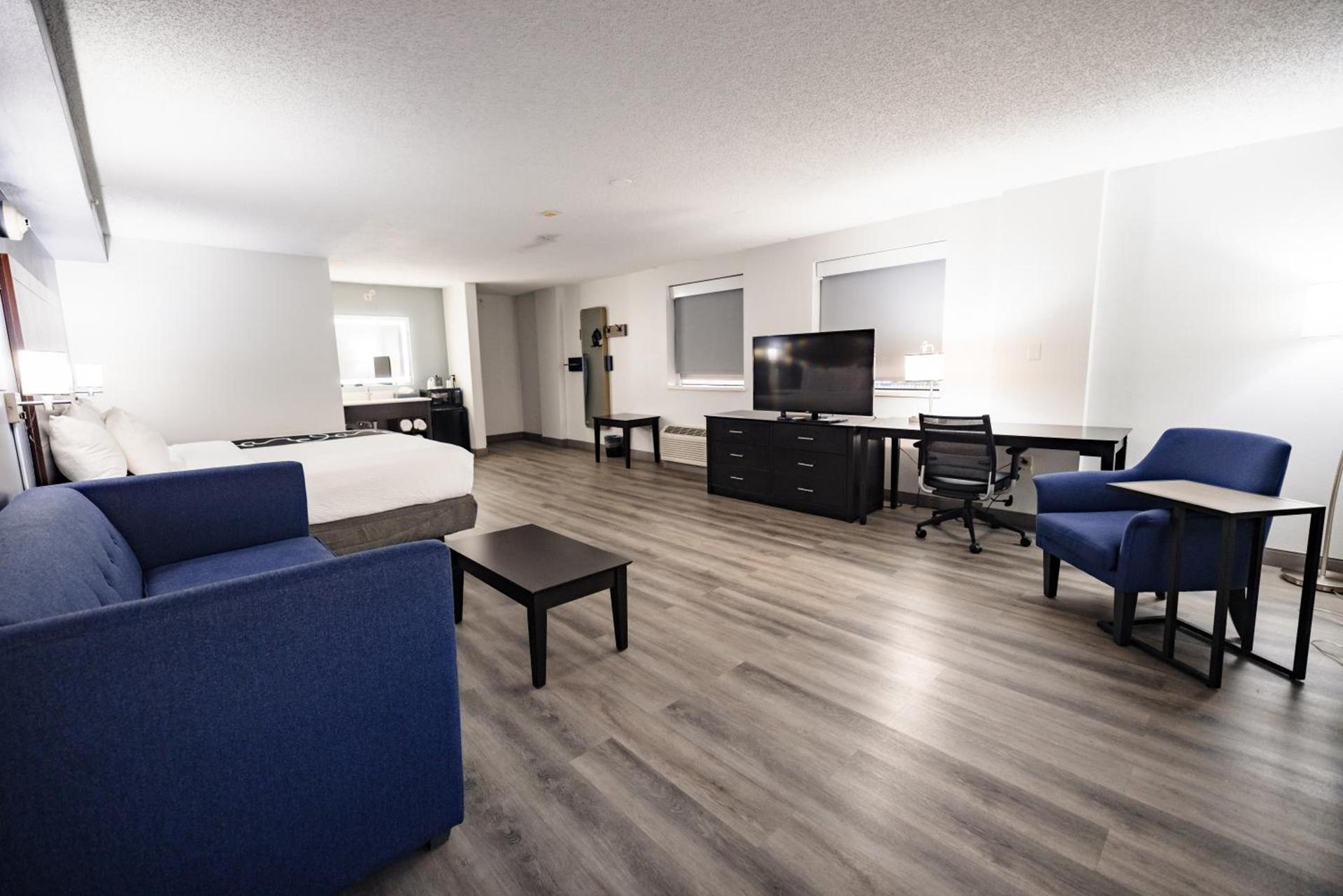 La Quinta Inn by Wyndham Tampa Near Busch Gardens photo 89