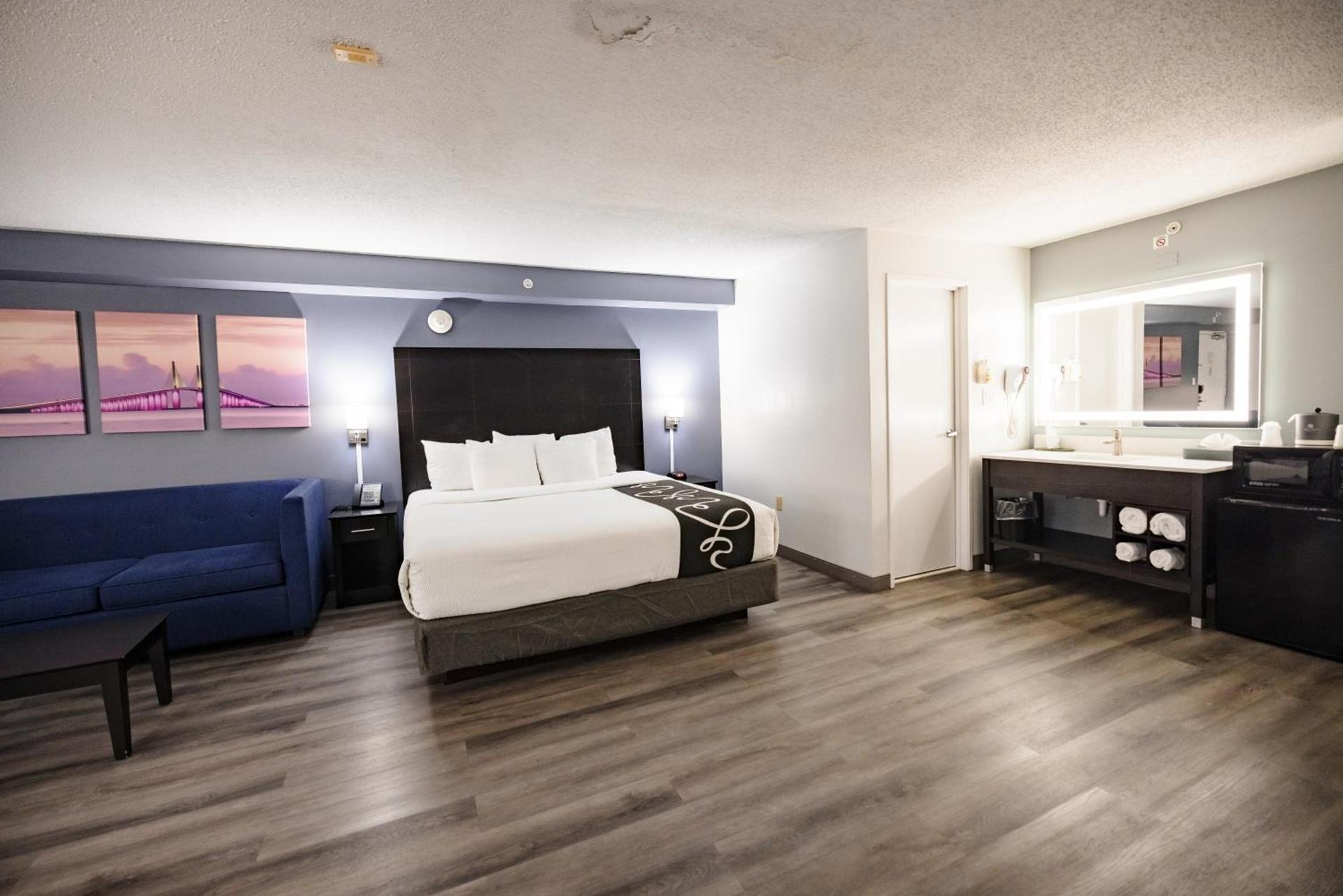 La Quinta Inn by Wyndham Tampa Near Busch Gardens photo 90