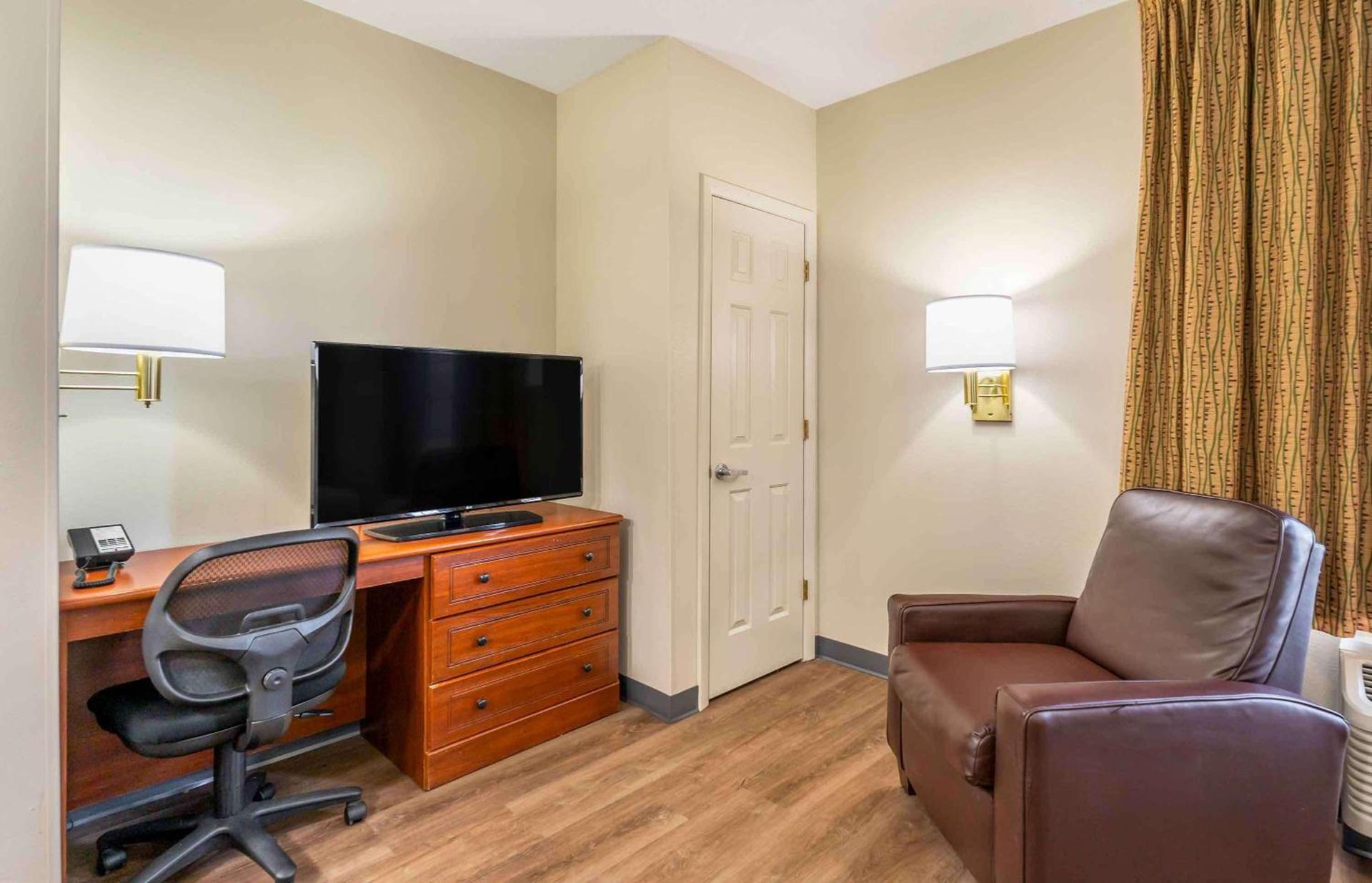 Extended Stay America Suites - Chesapeake - Greenbrier Circle photo 13