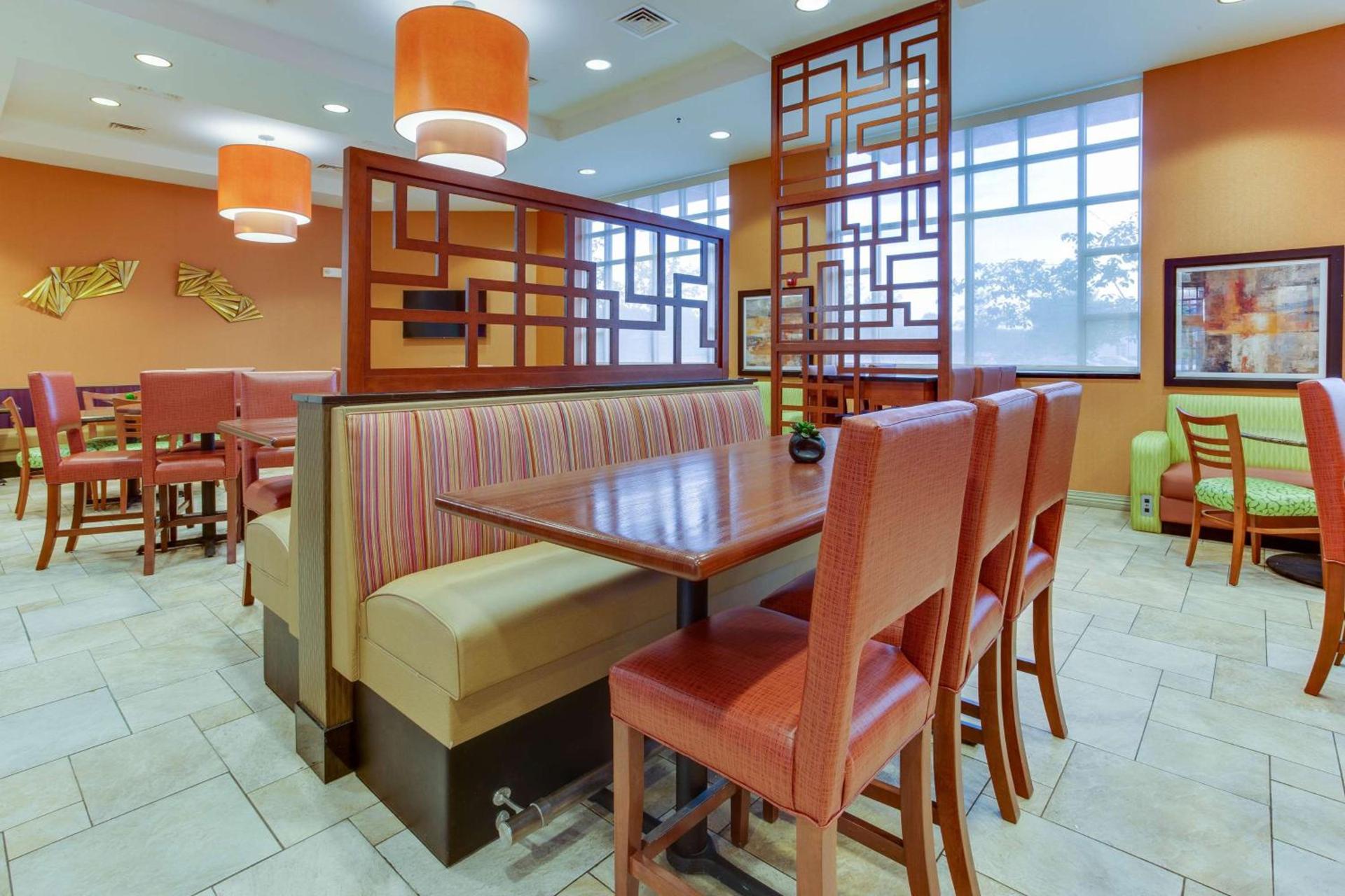 Drury Inn & Suites West Des Moines photo 8
