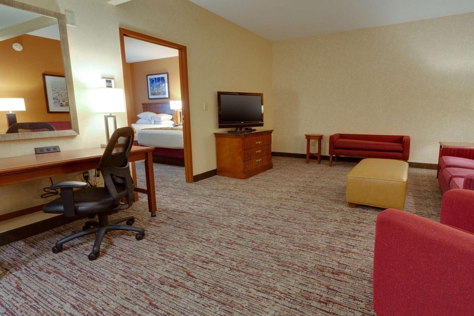 Drury Inn & Suites Baton Rouge photo 9
