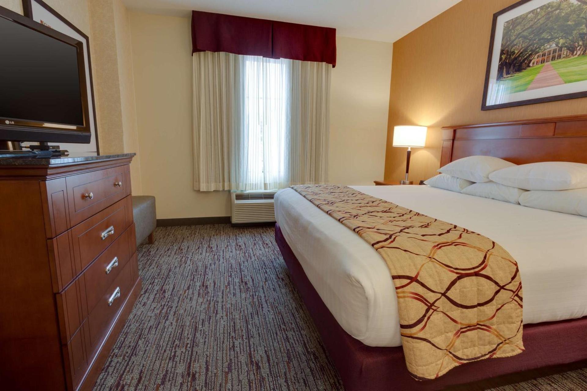 Drury Inn & Suites Baton Rouge photo 12
