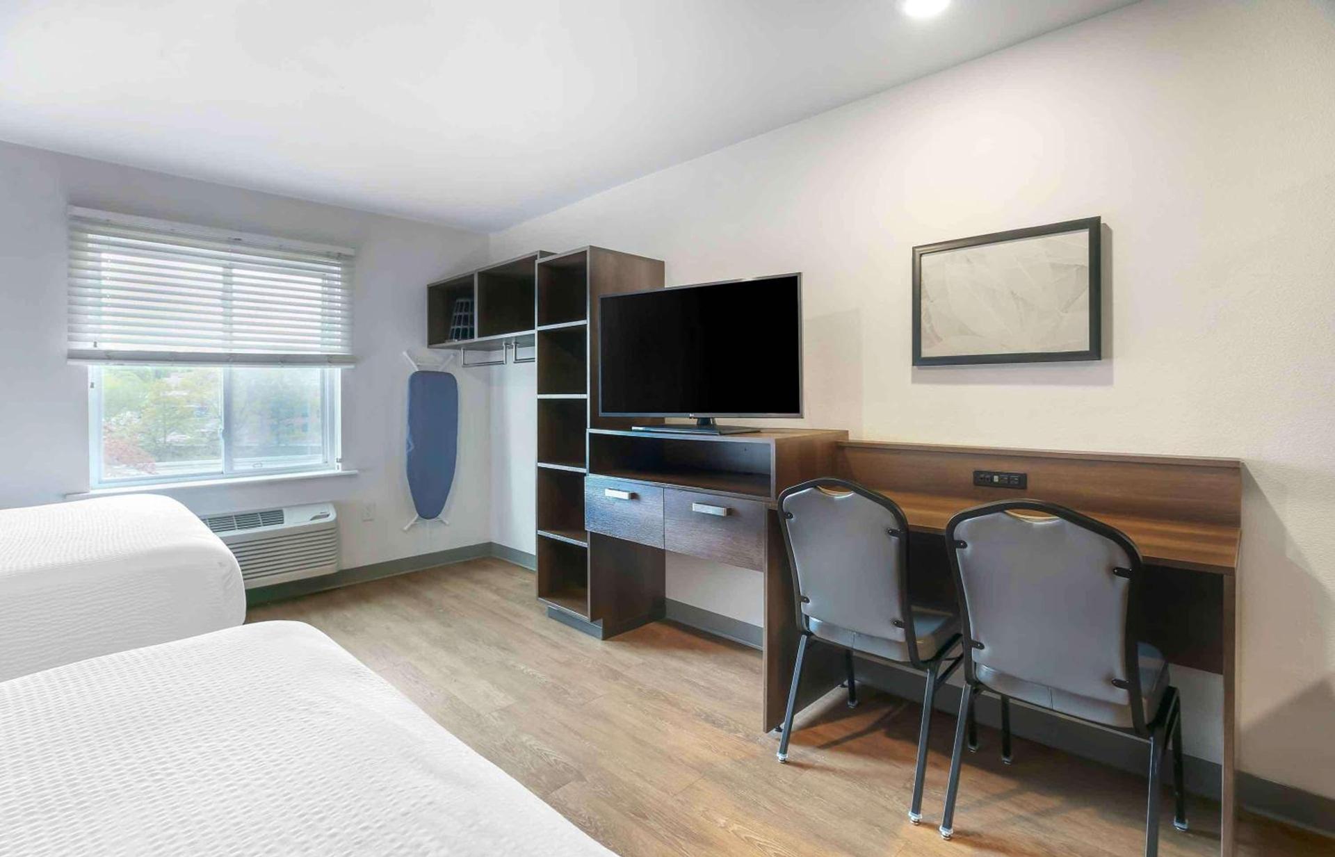 Extended Stay America Select Suites - Tampa - Brandon - East photo 16