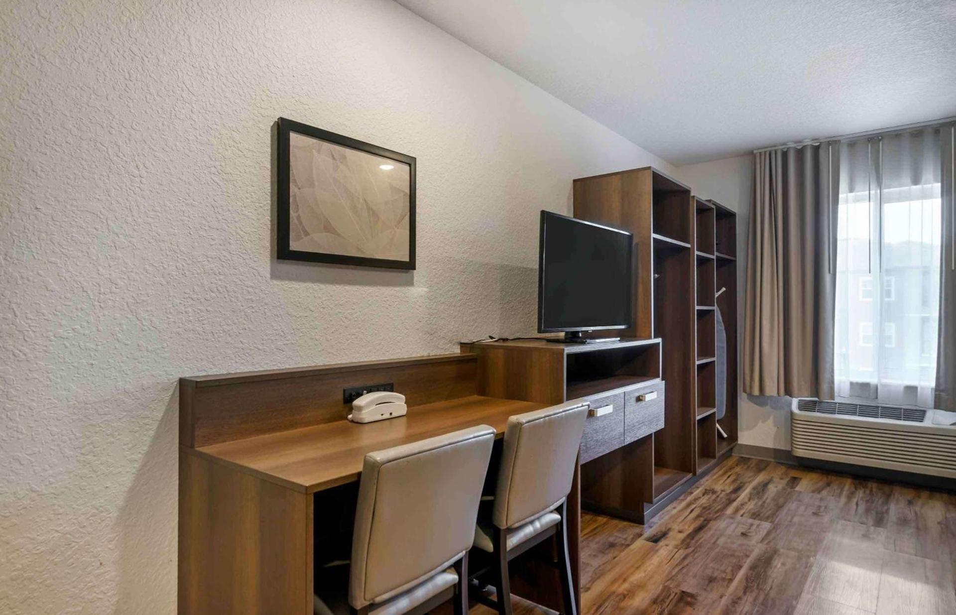 Extended Stay America Select Suites - Tampa - Brandon - East photo 21