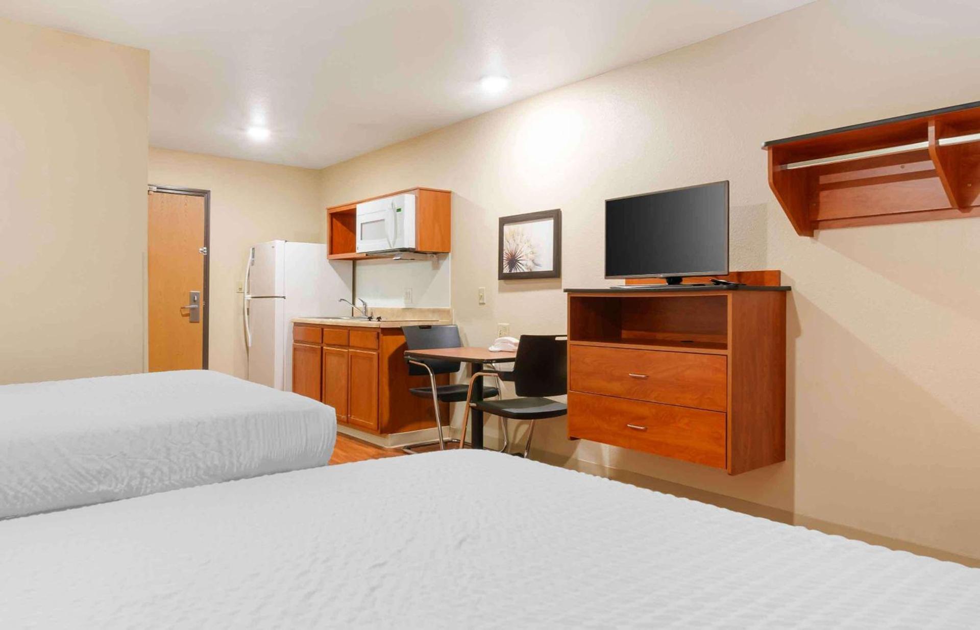Extended Stay America Select Suites - Kansas City - Stadium photo 6