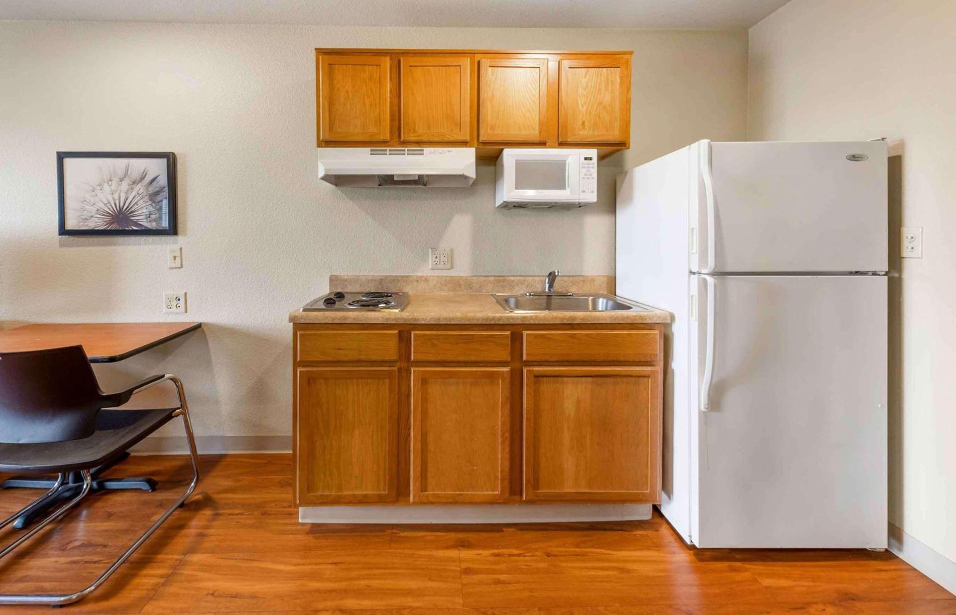 Extended Stay America Select Suites - Kansas City - Stadium photo 20