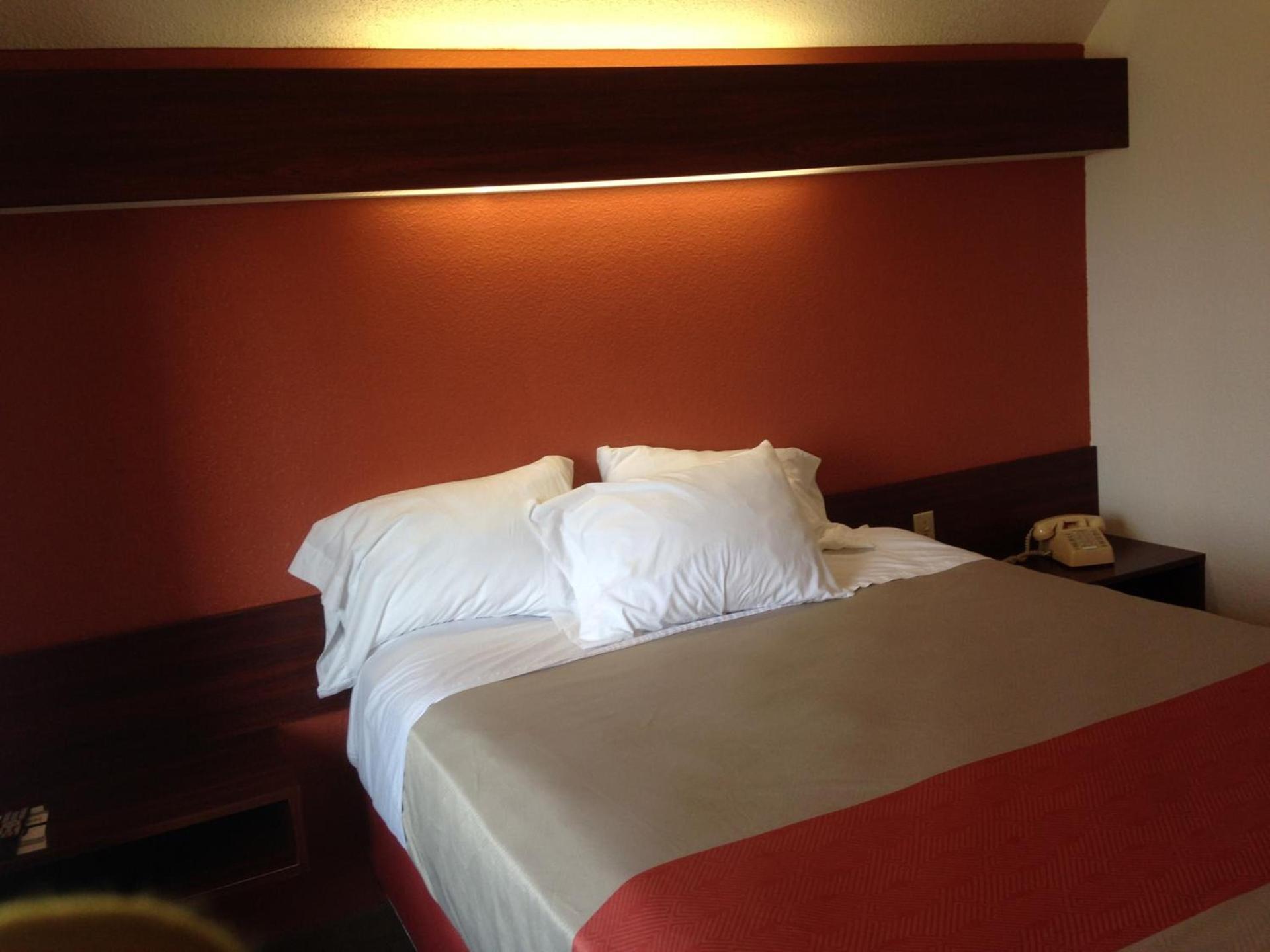 Motel 6-Olathe, KS photo 35