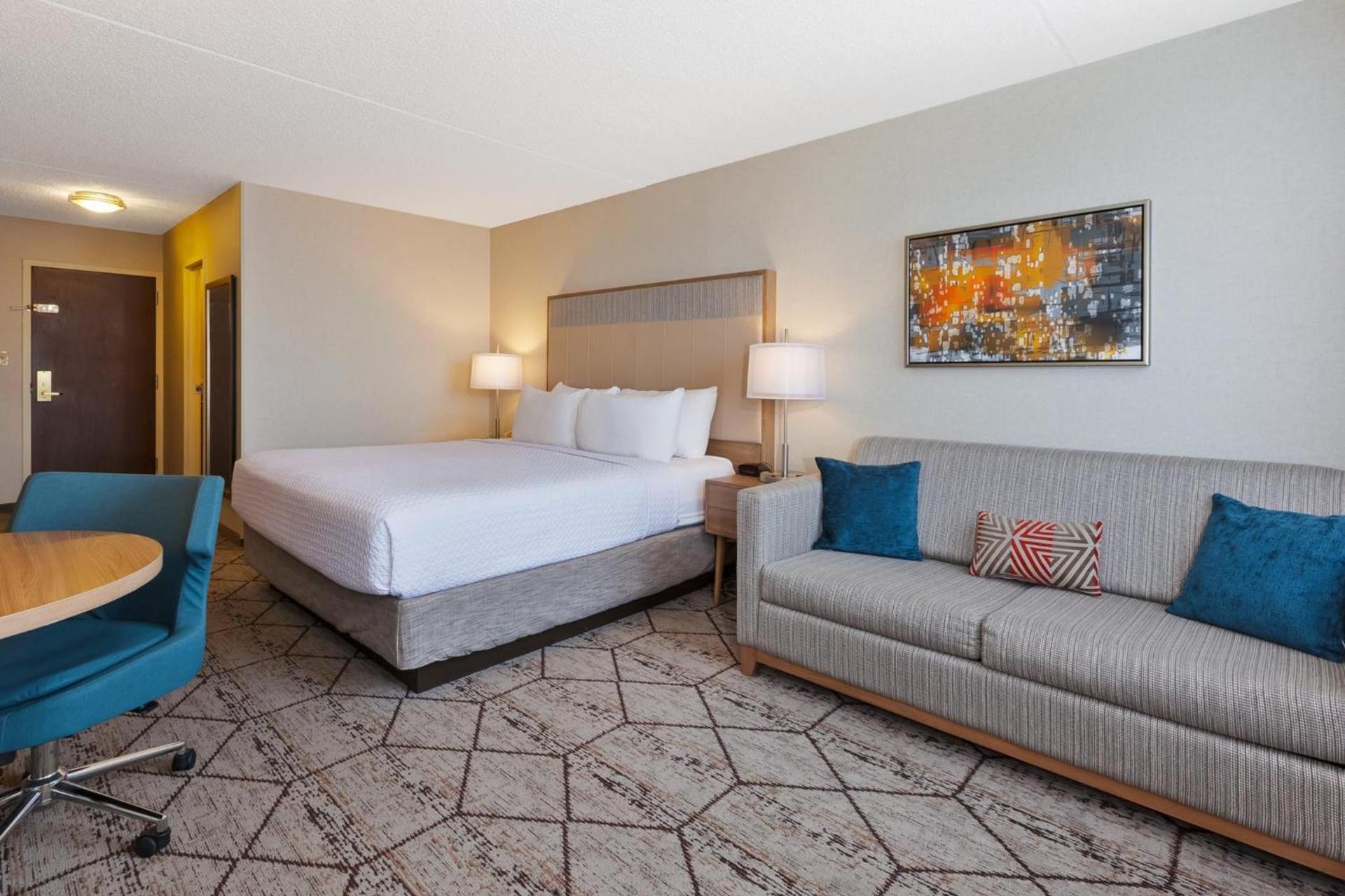 Crowne Plaza Columbus North - Worthington by IHG photo 42