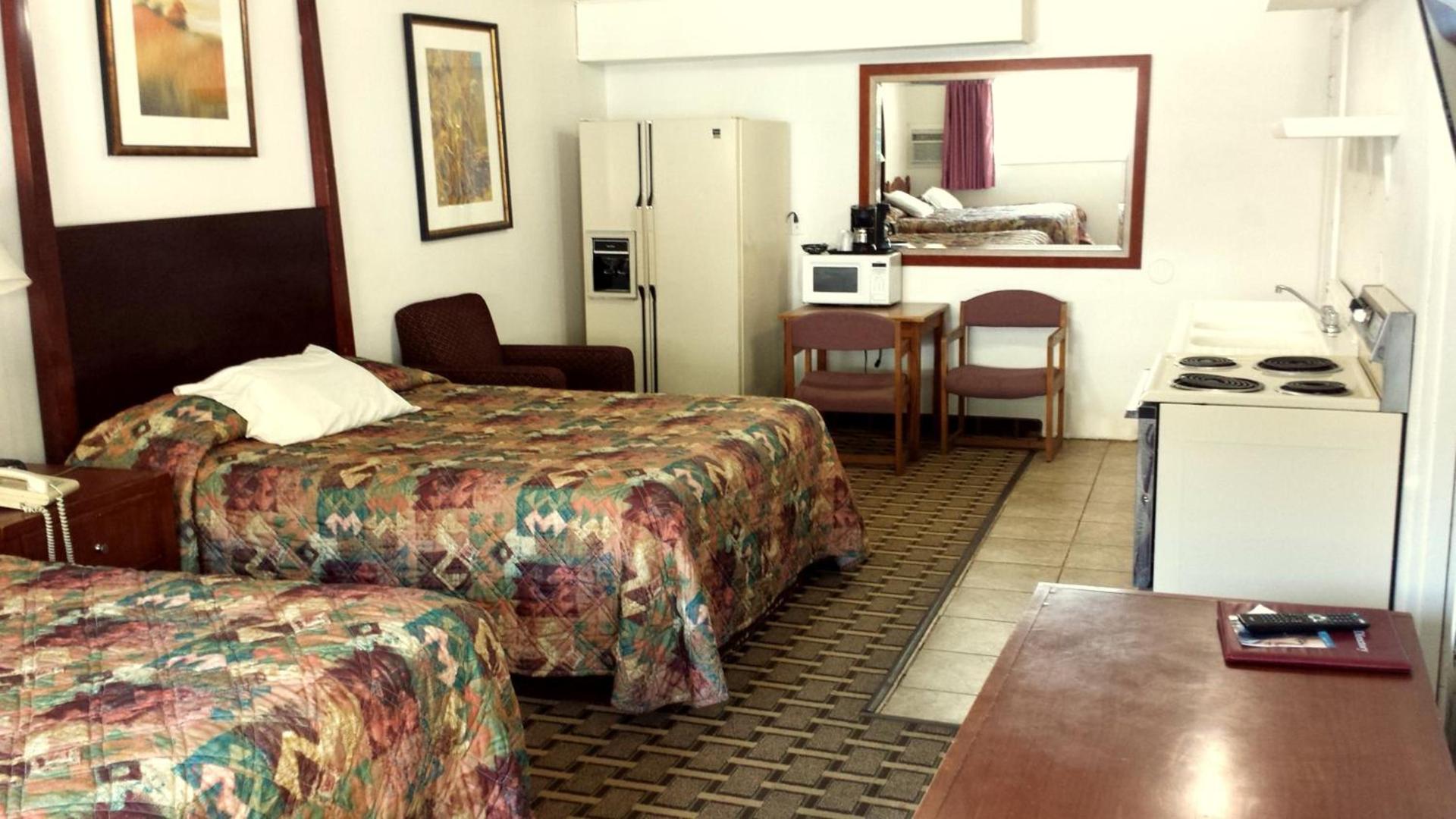Executive Inn & Suites photo 19