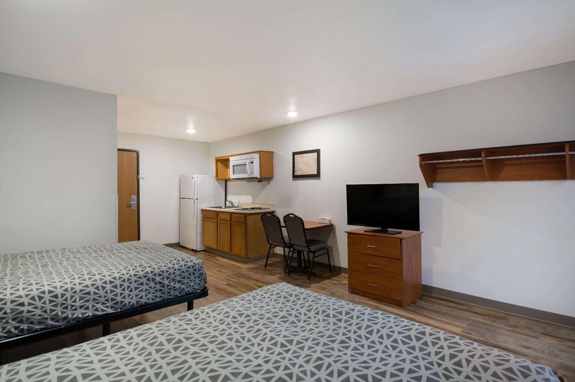 WoodSpring Suites Augusta Riverwatch photo 8