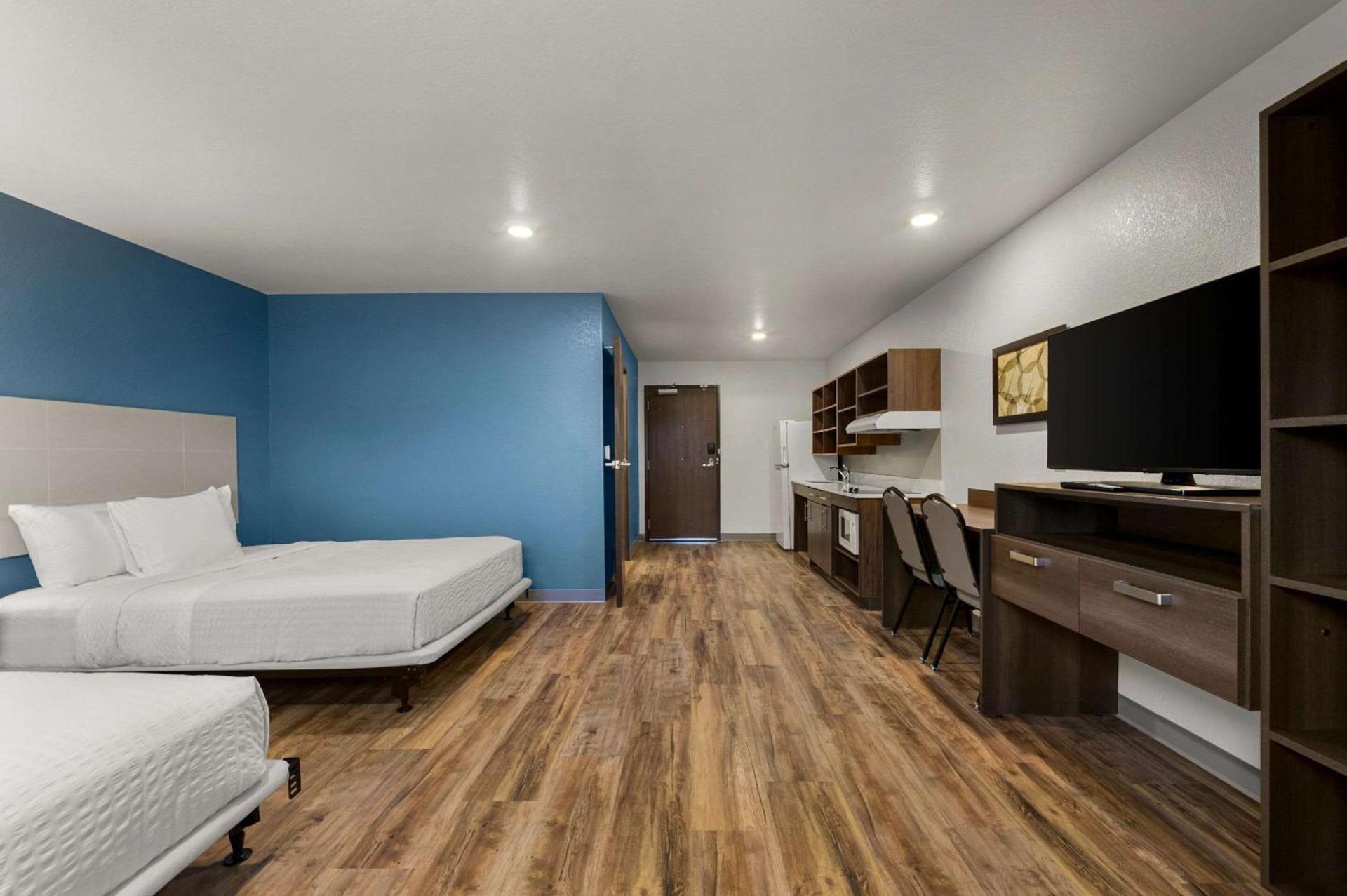 WoodSpring Suites Yorktown Newport News photo 12